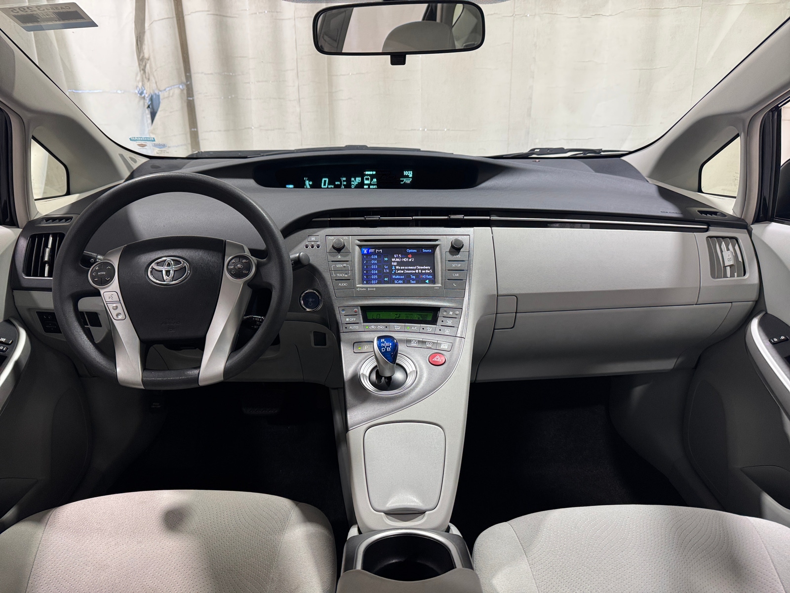 Thumbnail: 2015 Toyota Prius - 3