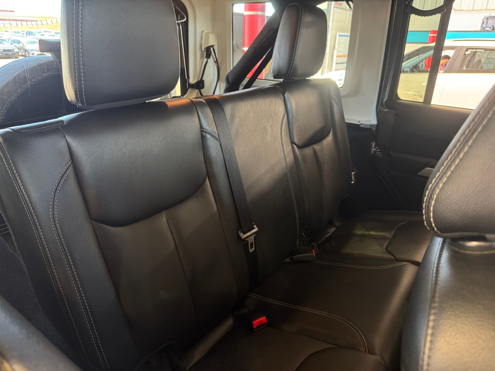 Thumbnail: 2016 Jeep Wrangler - 5
