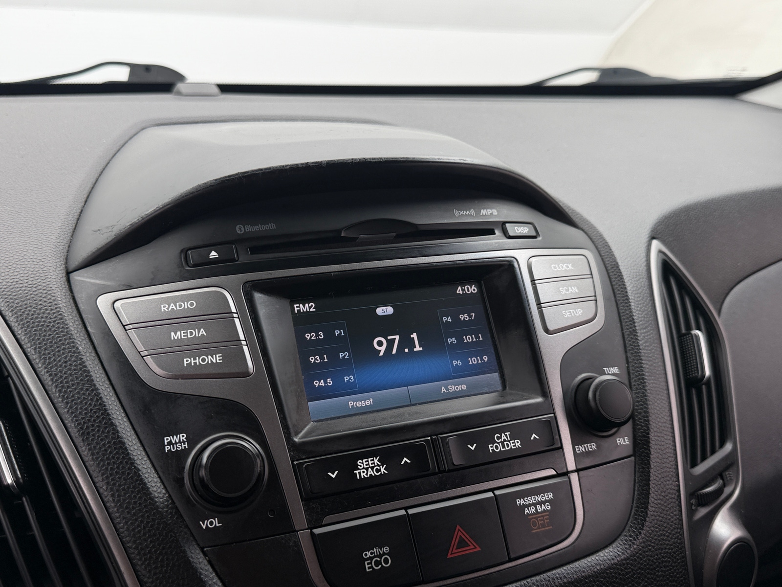Thumbnail: 2015 Hyundai Tucson - 3