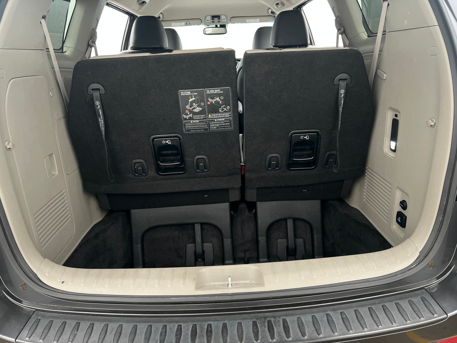 Thumbnail: 2018 Kia Sedona - 6
