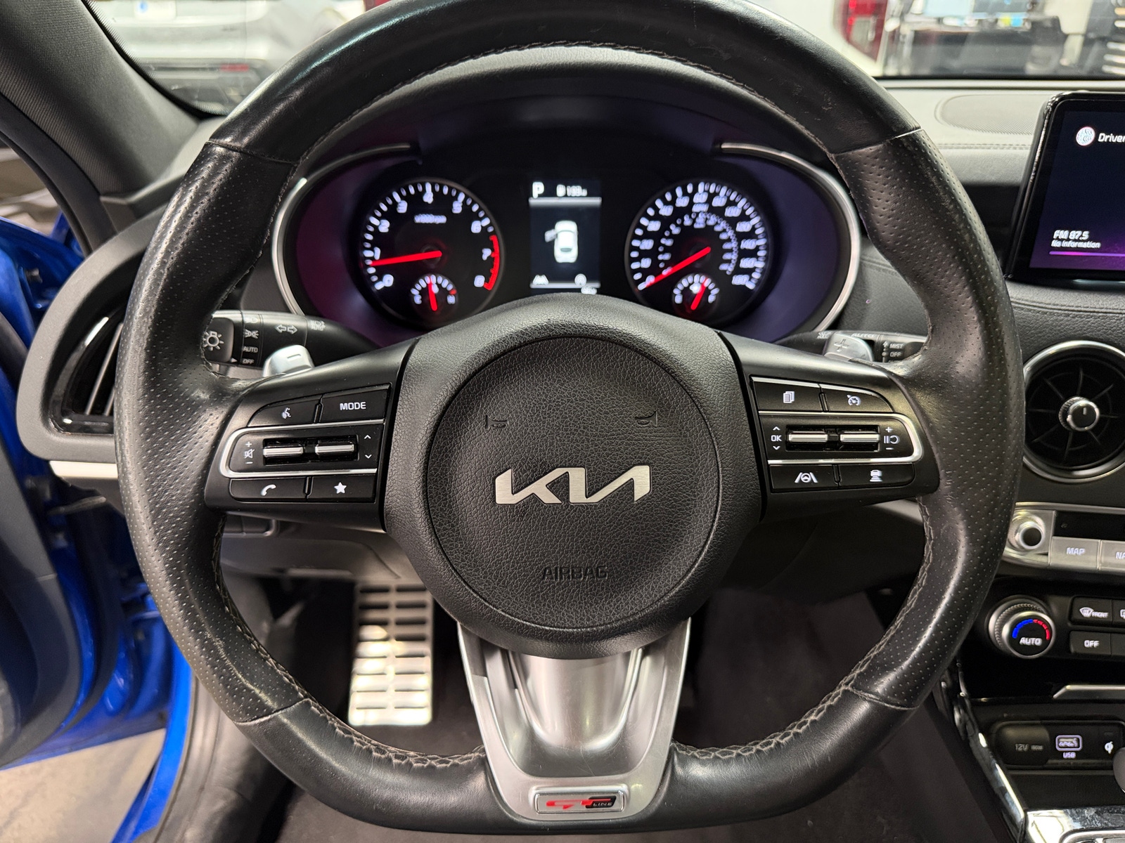 Thumbnail: 2022 Kia Stinger - 4