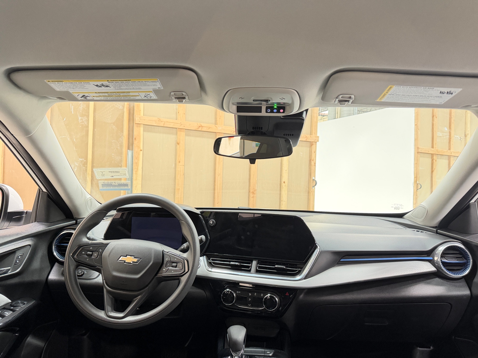 Thumbnail: 2025 Chevrolet Trax - 2