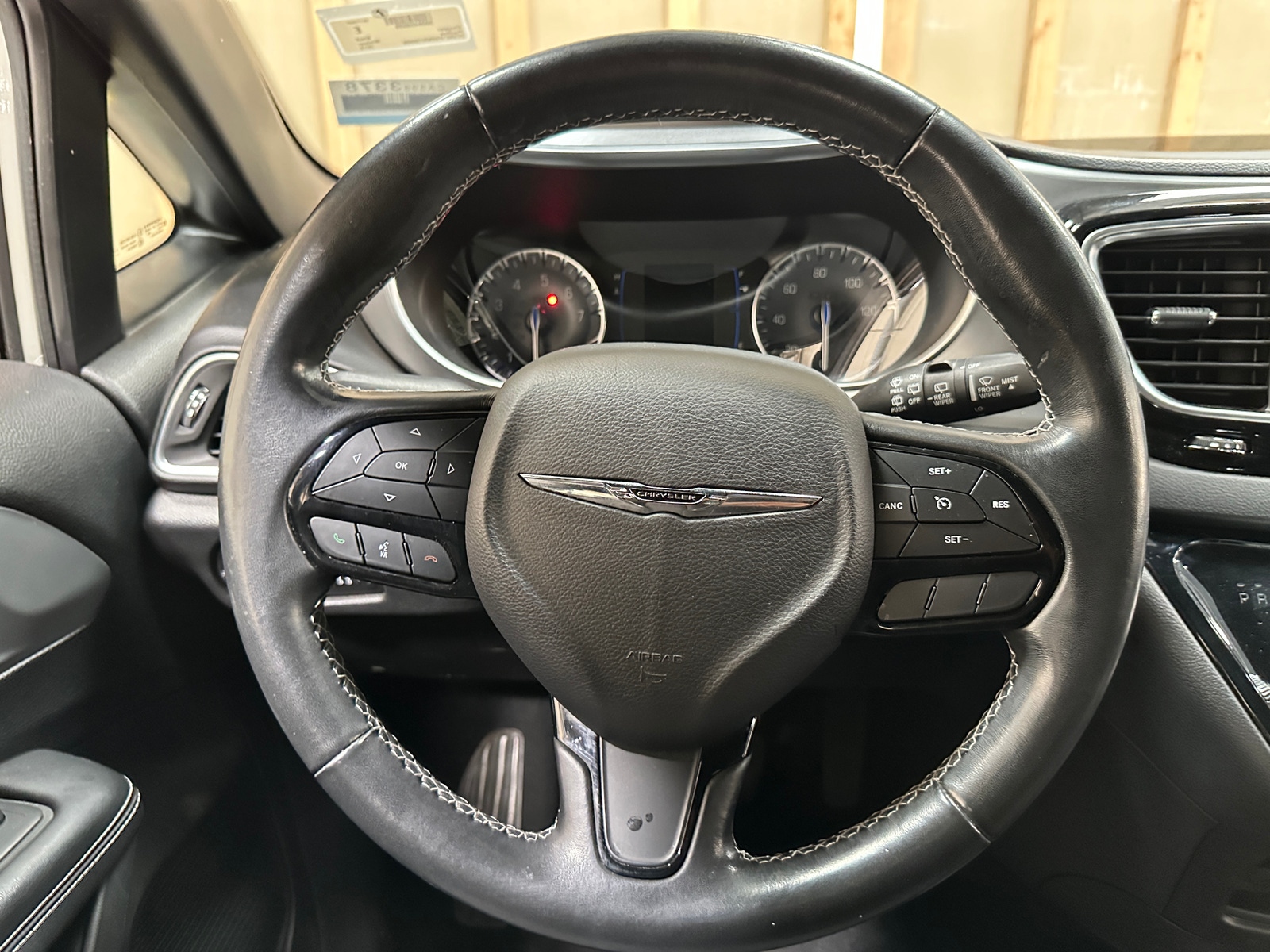 Thumbnail: 2019 Chrysler Pacifica - 5