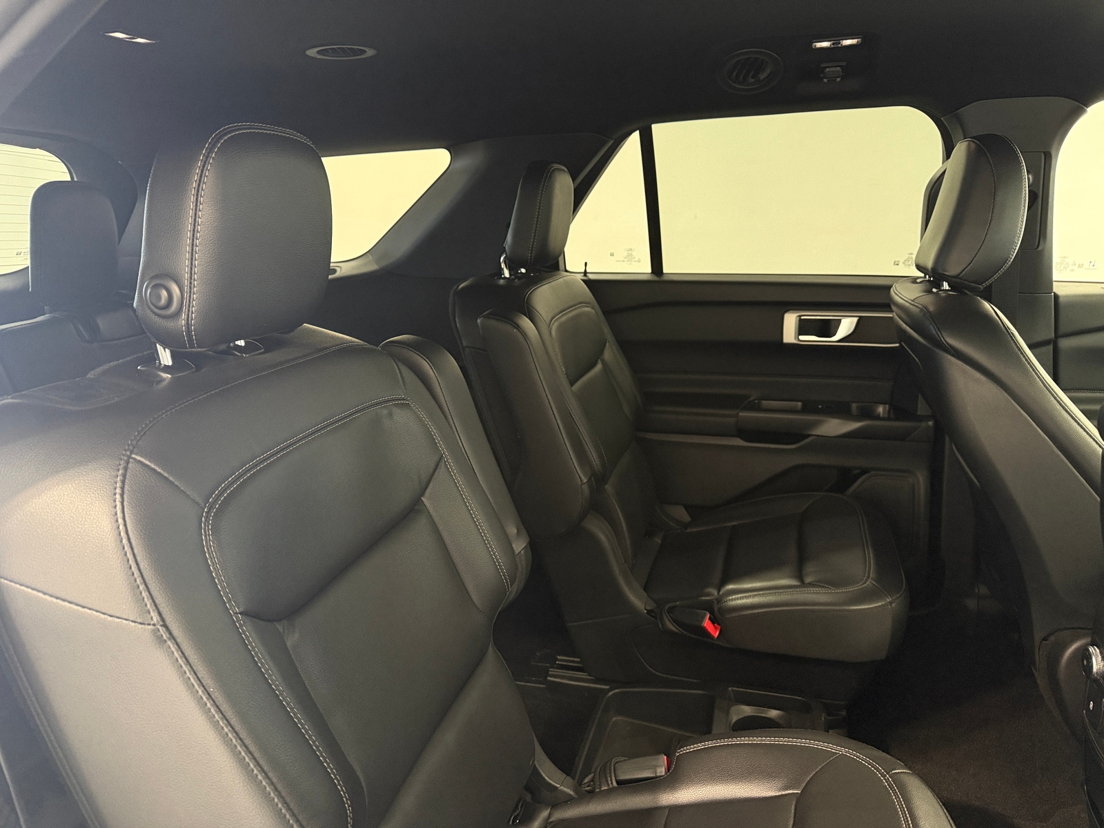 Thumbnail: 2020 Ford Explorer - 5