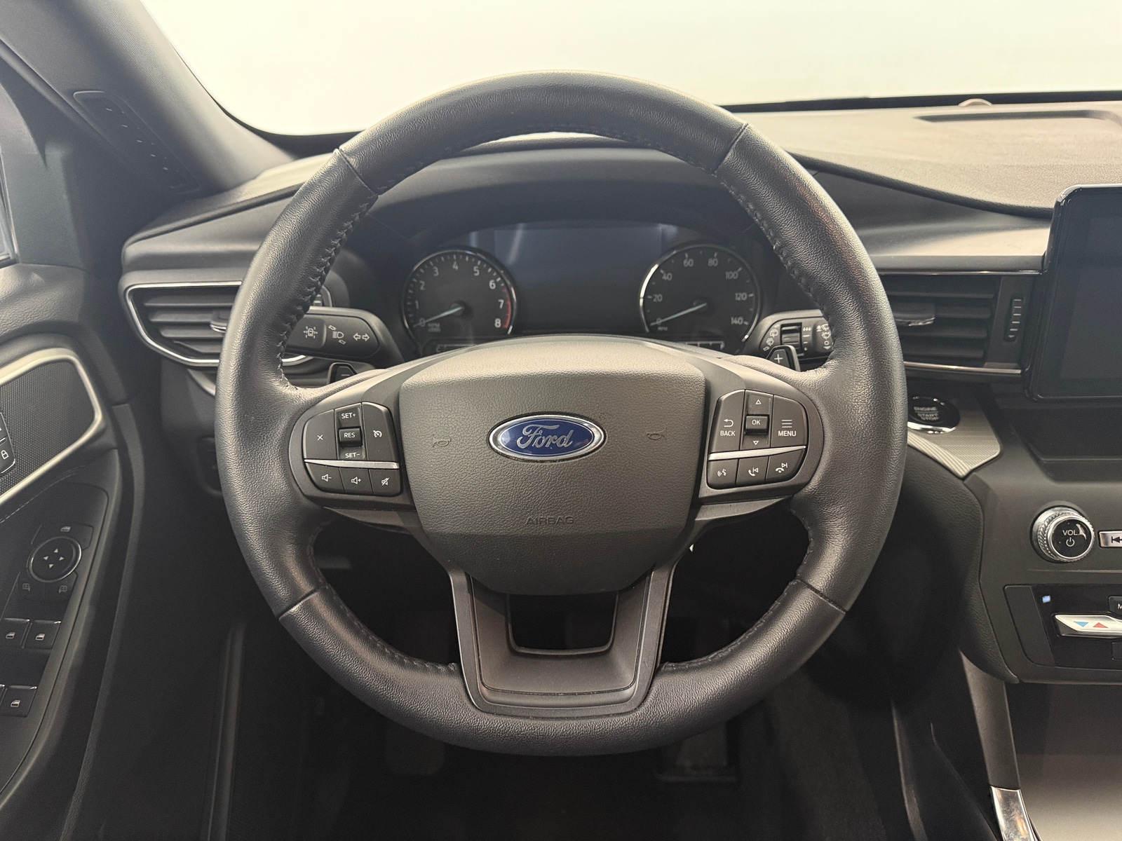 Thumbnail: 2020 Ford Explorer - 4