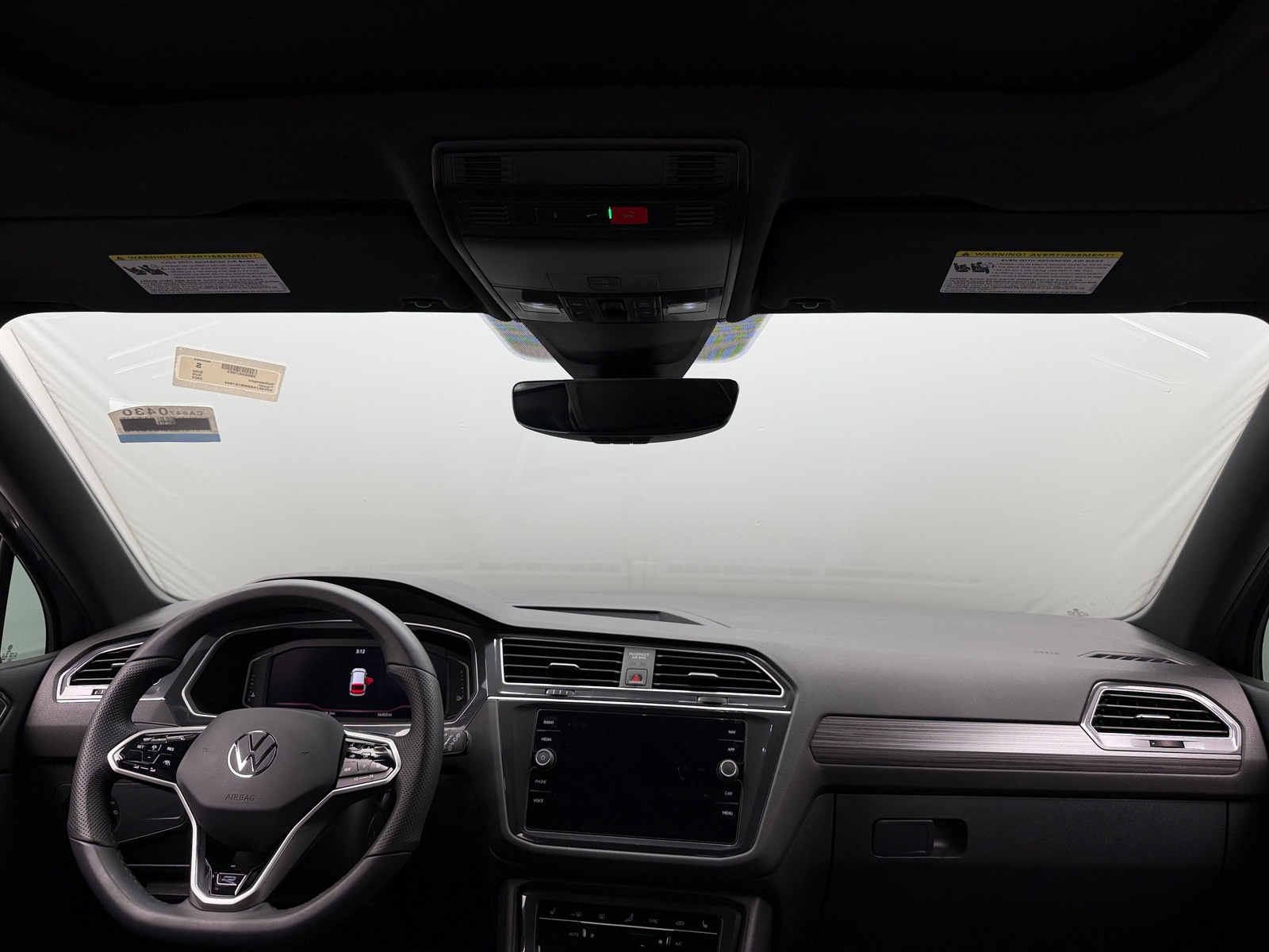 Thumbnail: 2022 Volkswagen Tiguan - 3