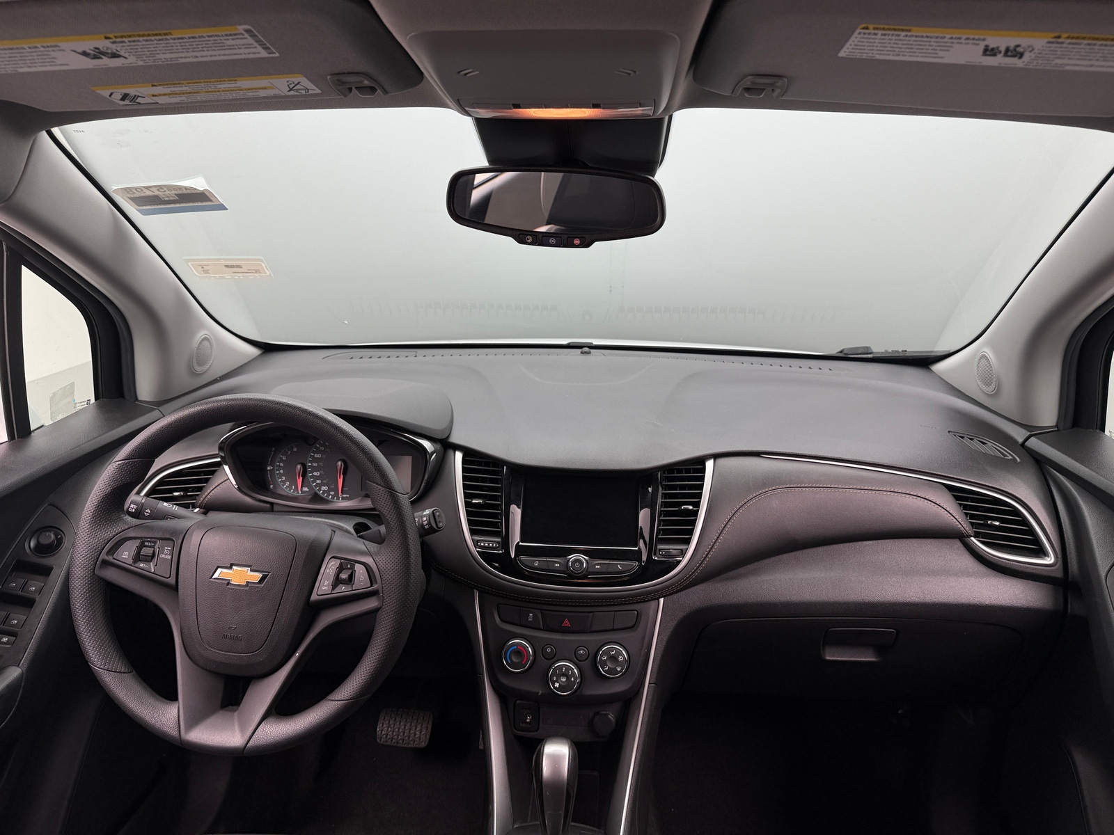 Thumbnail: 2022 Chevrolet Trax - 2