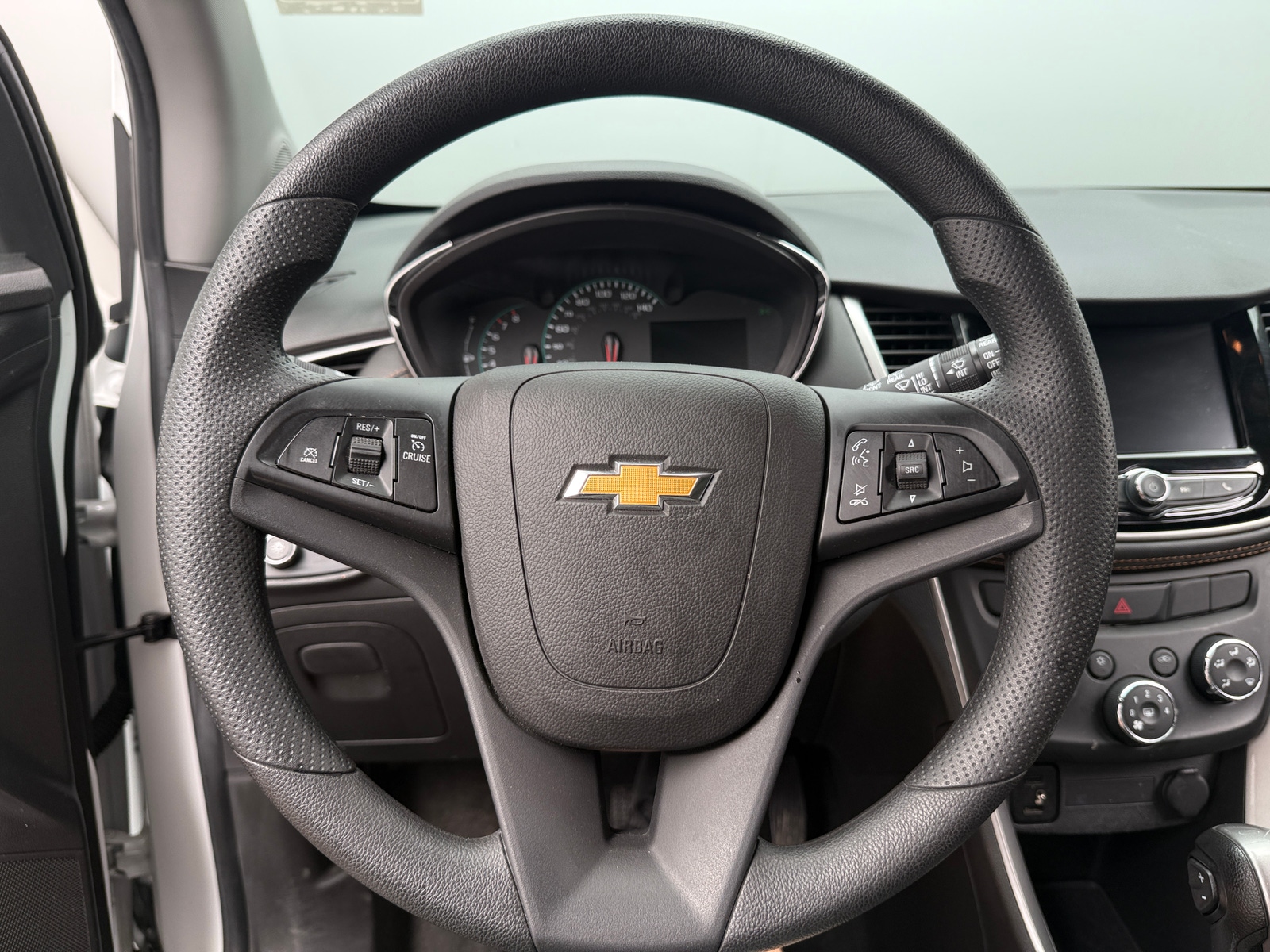 Thumbnail: 2022 Chevrolet Trax - 4