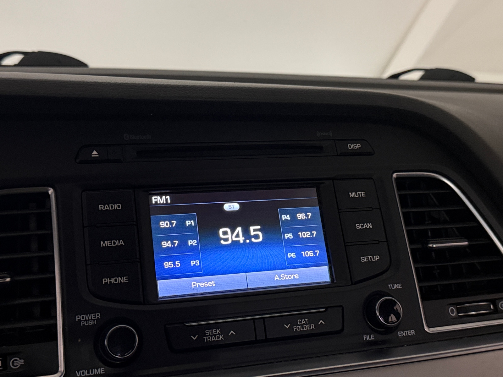 Thumbnail: 2015 Hyundai Sonata - 4