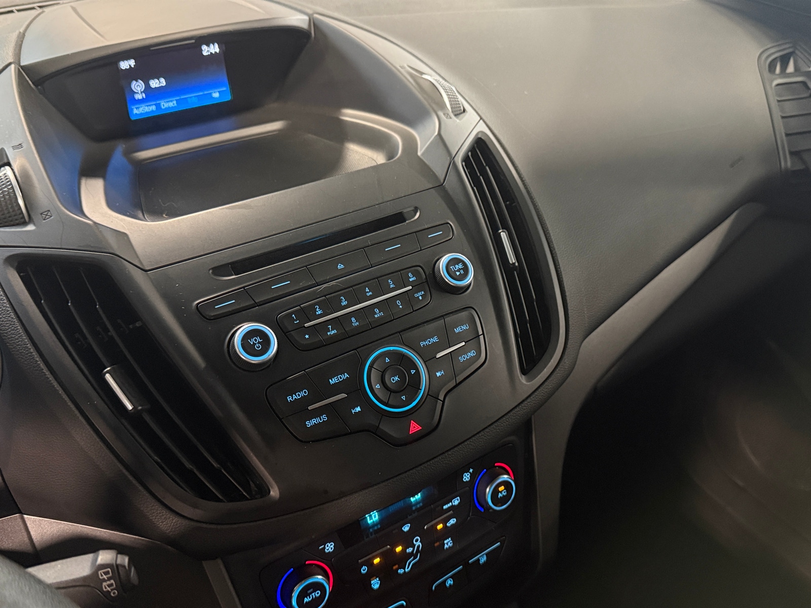 Thumbnail: 2017 Ford Escape - 4