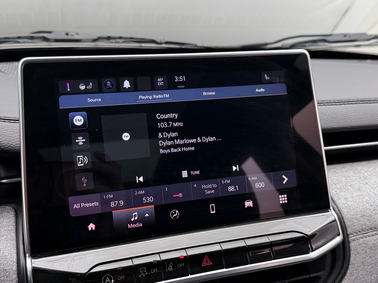 Thumbnail: 2023 Jeep Compass - 3