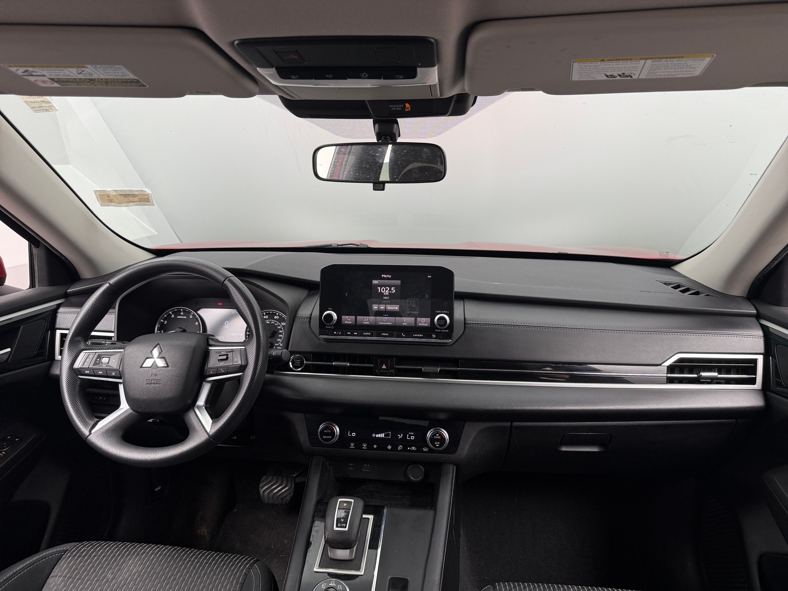 Thumbnail: 2022 Mitsubishi Outlander - 3
