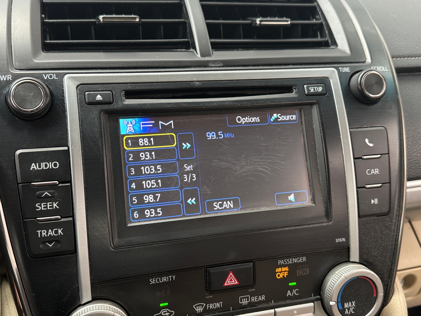 Thumbnail: 2014 Toyota Camry - 4