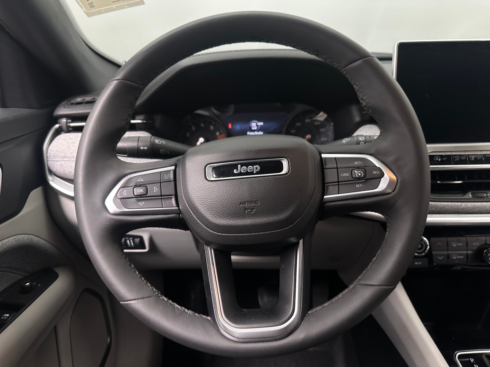 Thumbnail: 2023 Jeep Compass - 5