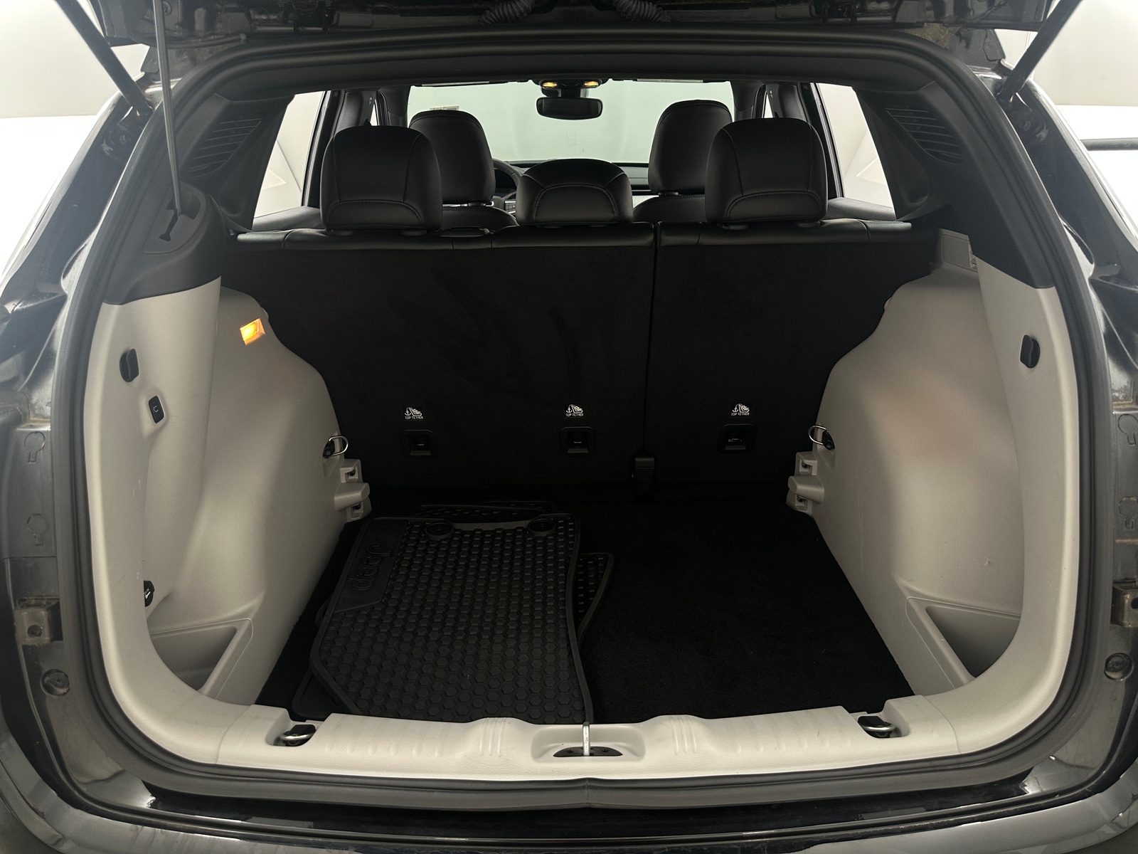 Thumbnail: 2023 Jeep Compass - 7