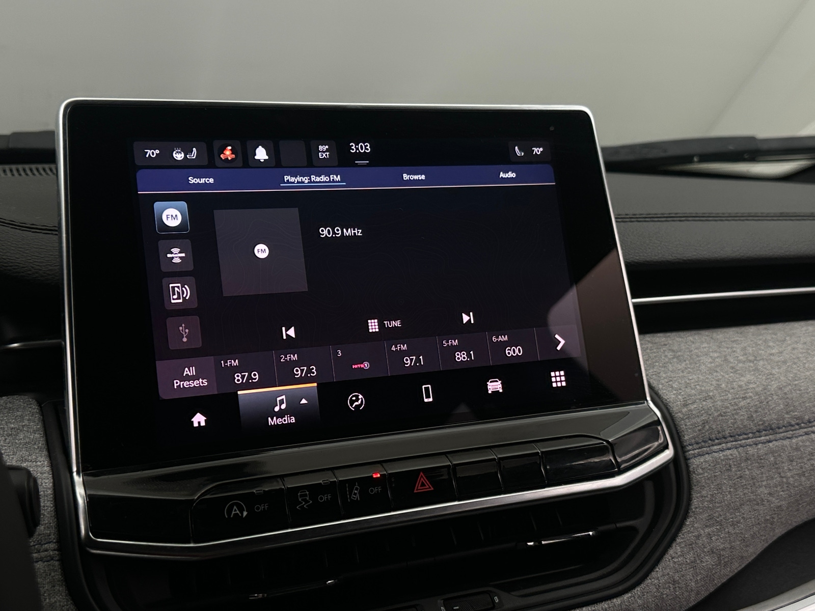 Thumbnail: 2023 Jeep Compass - 4