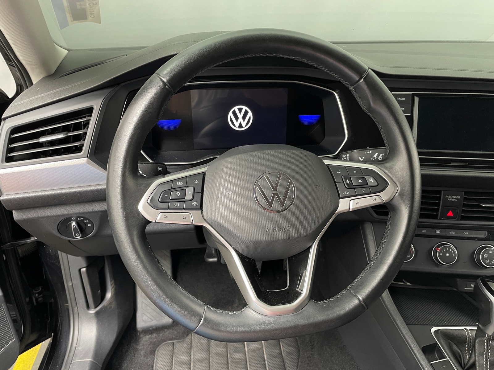 Thumbnail: 2024 Volkswagen Jetta - 5