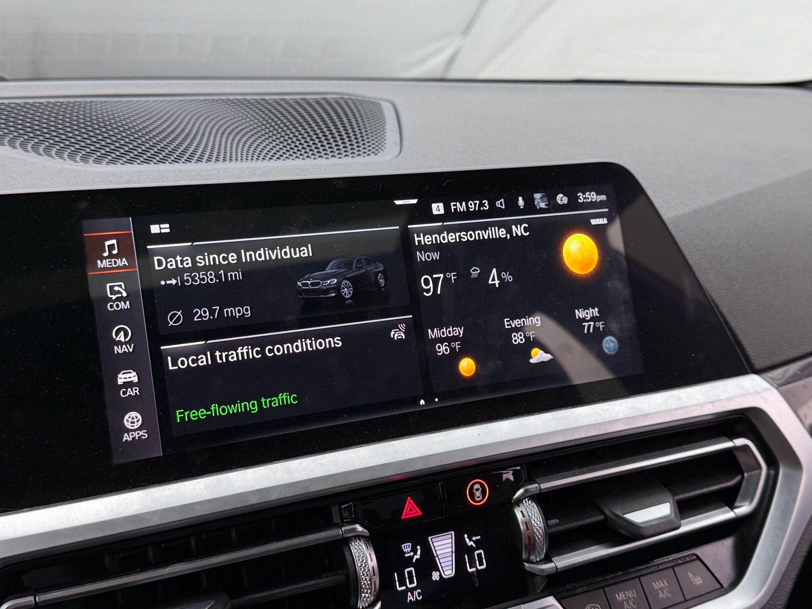 Thumbnail: 2020 BMW 3 Series - 3