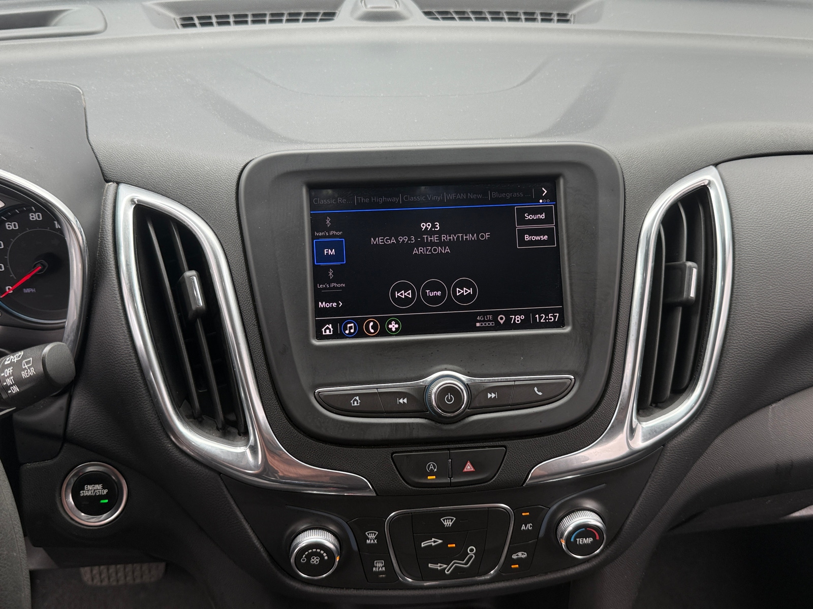 Thumbnail: 2022 Chevrolet Equinox - 4