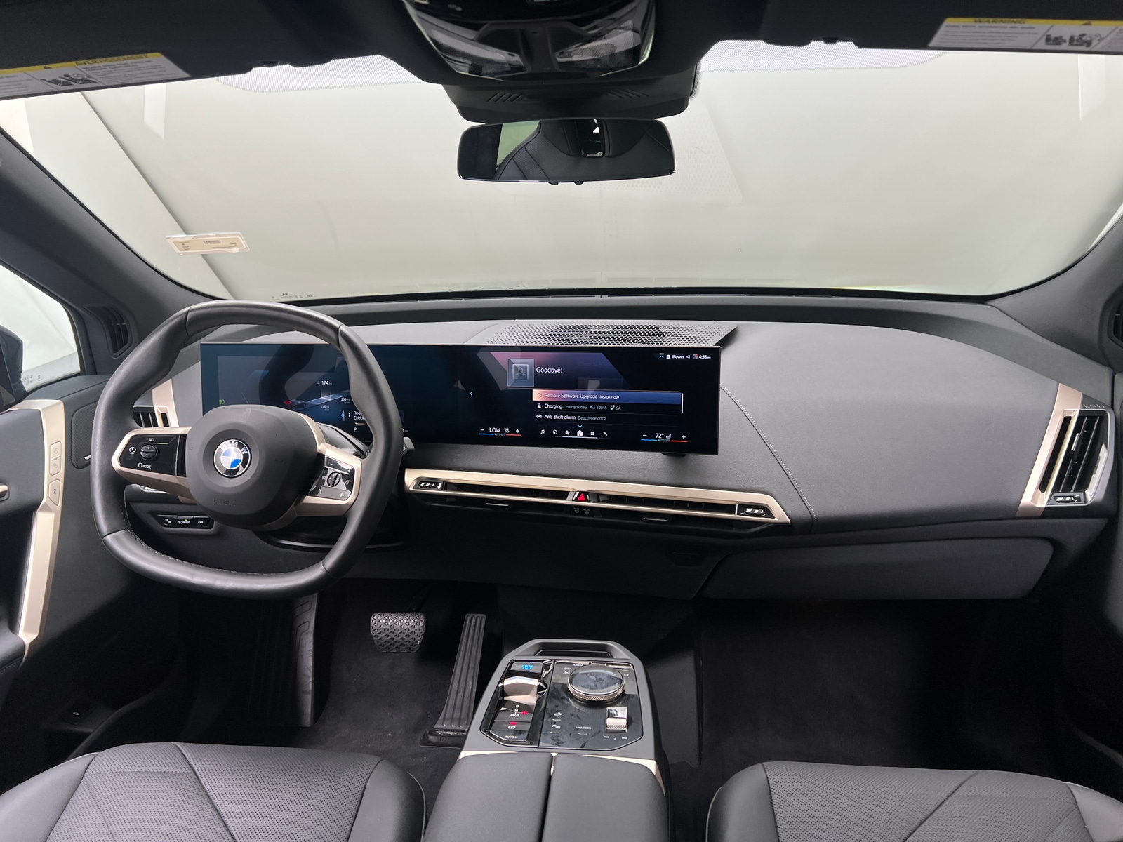 Thumbnail: 2026 BMW iX - 2