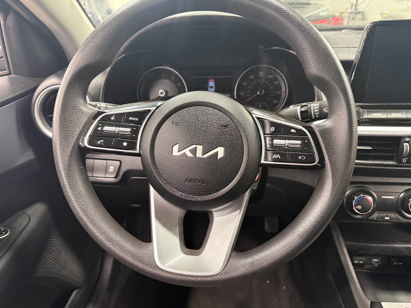 Thumbnail: 2022 Kia Forte - 5