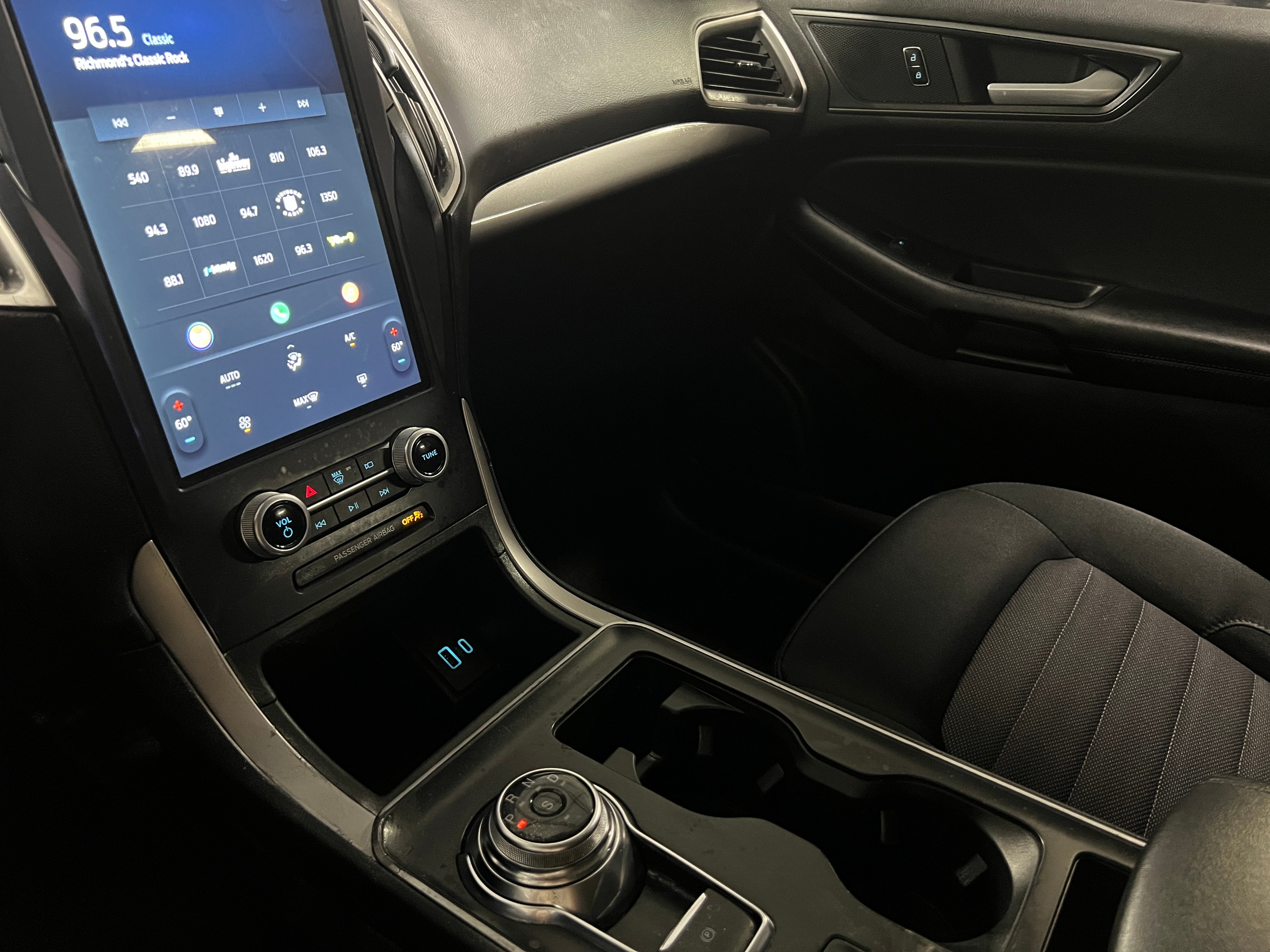 2022 Ford Edge SE - Photo 6