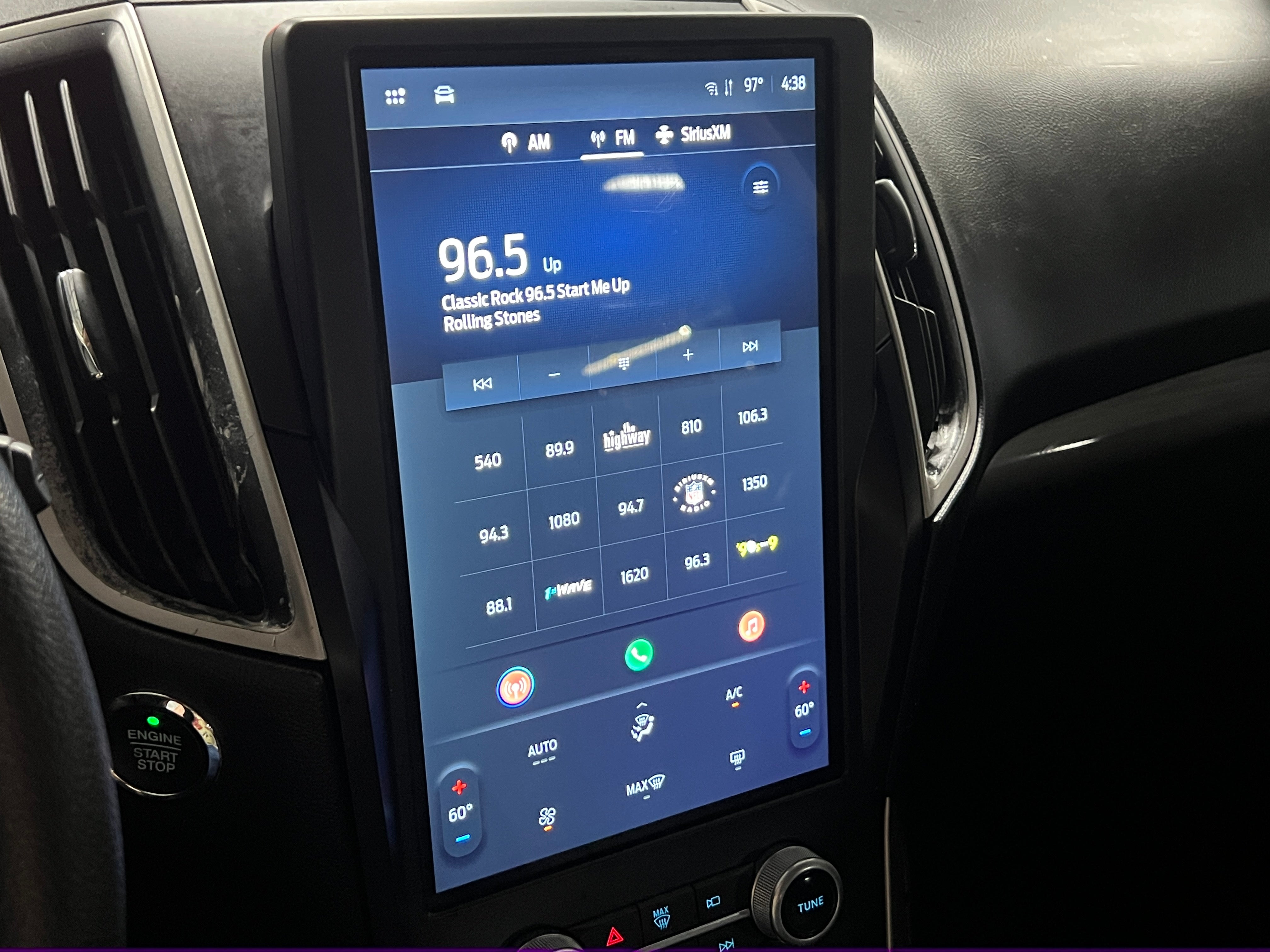 2022 Ford Edge SE - Photo 11
