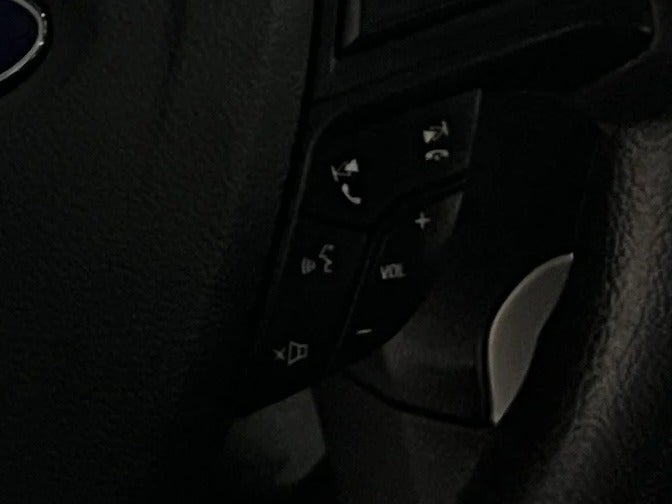 2022 Ford Edge SE - Photo 15