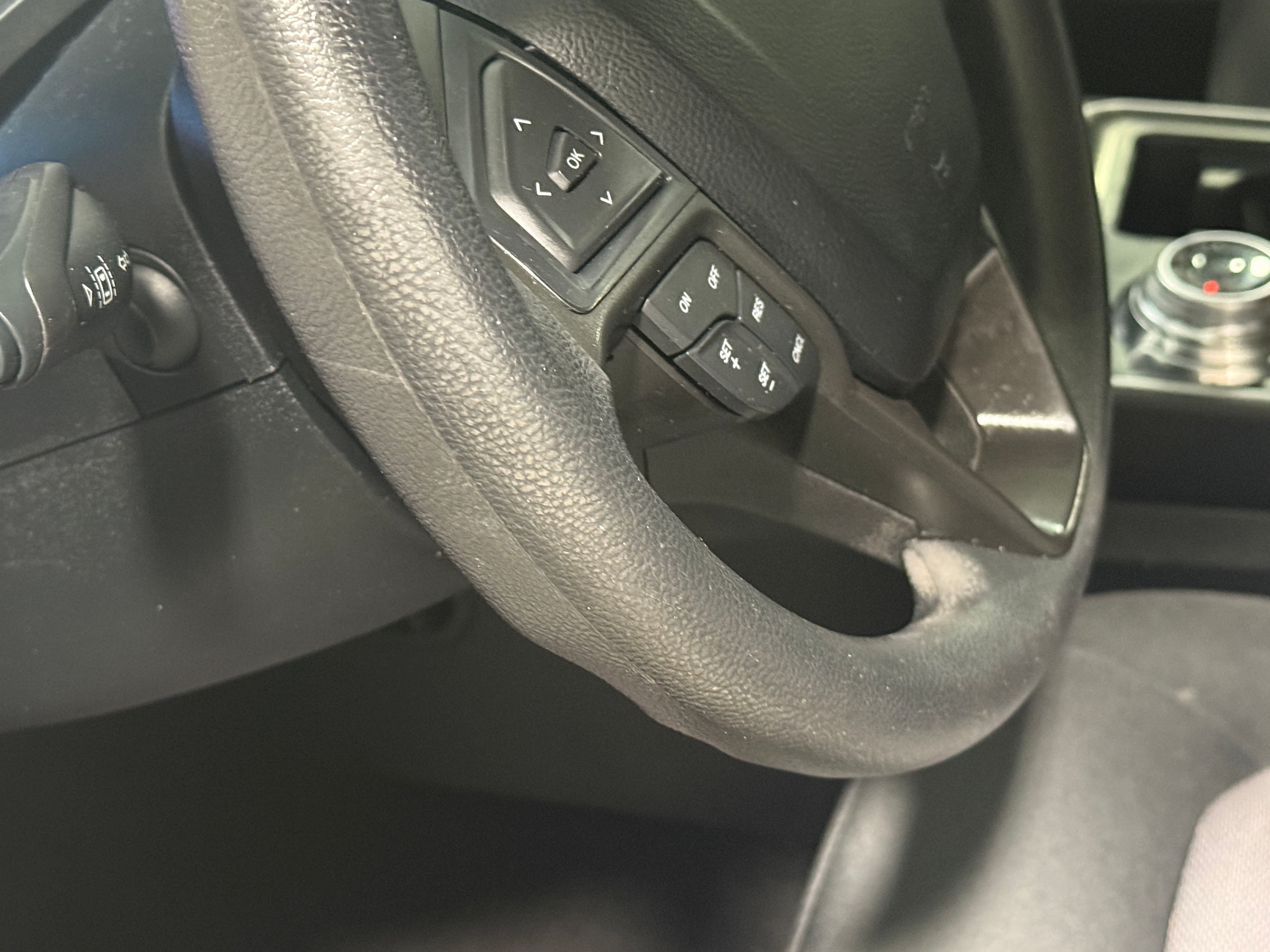 2022 Ford Edge SE - Photo 16