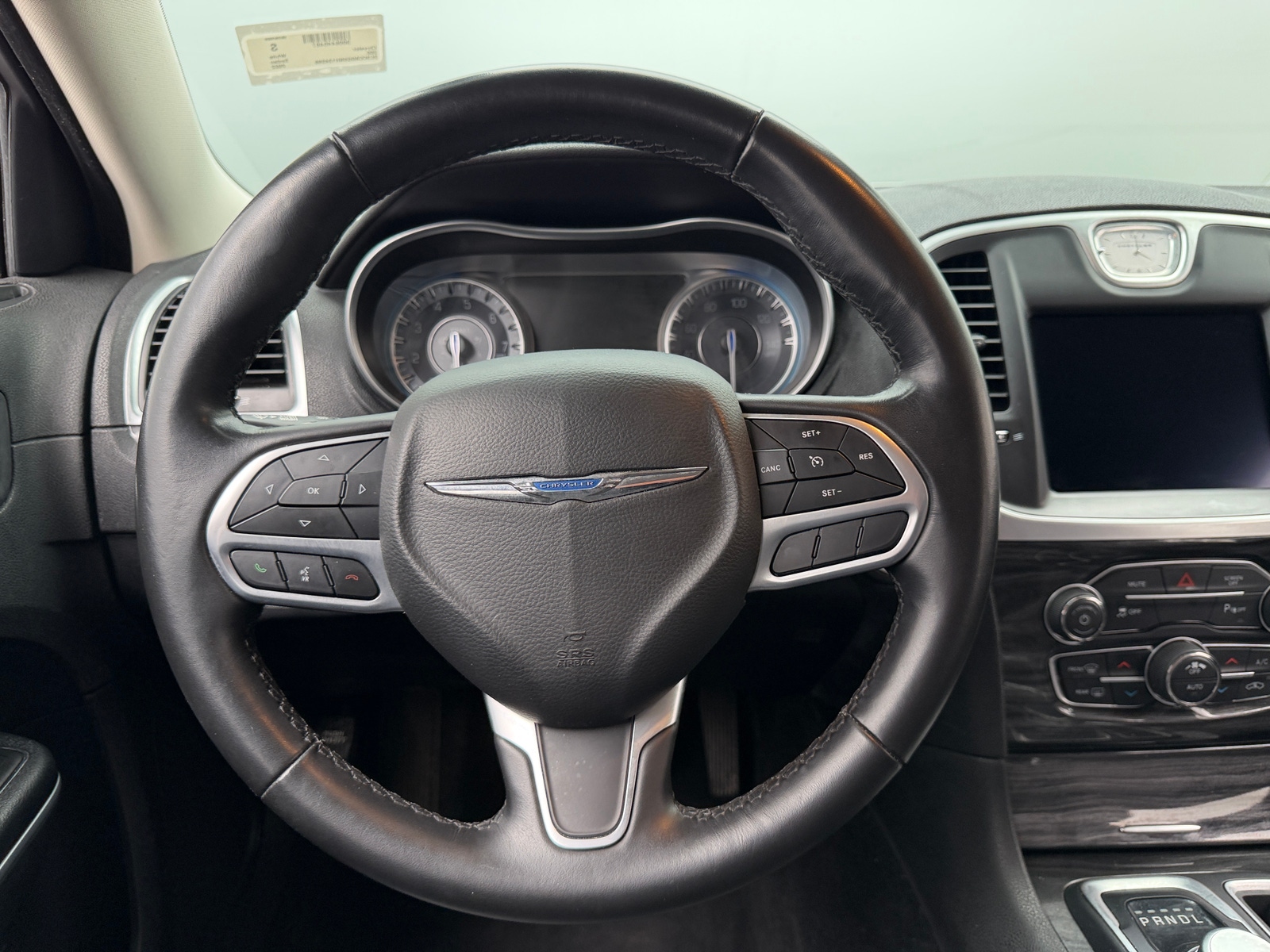 Thumbnail: 2022 Chrysler 300 - 4