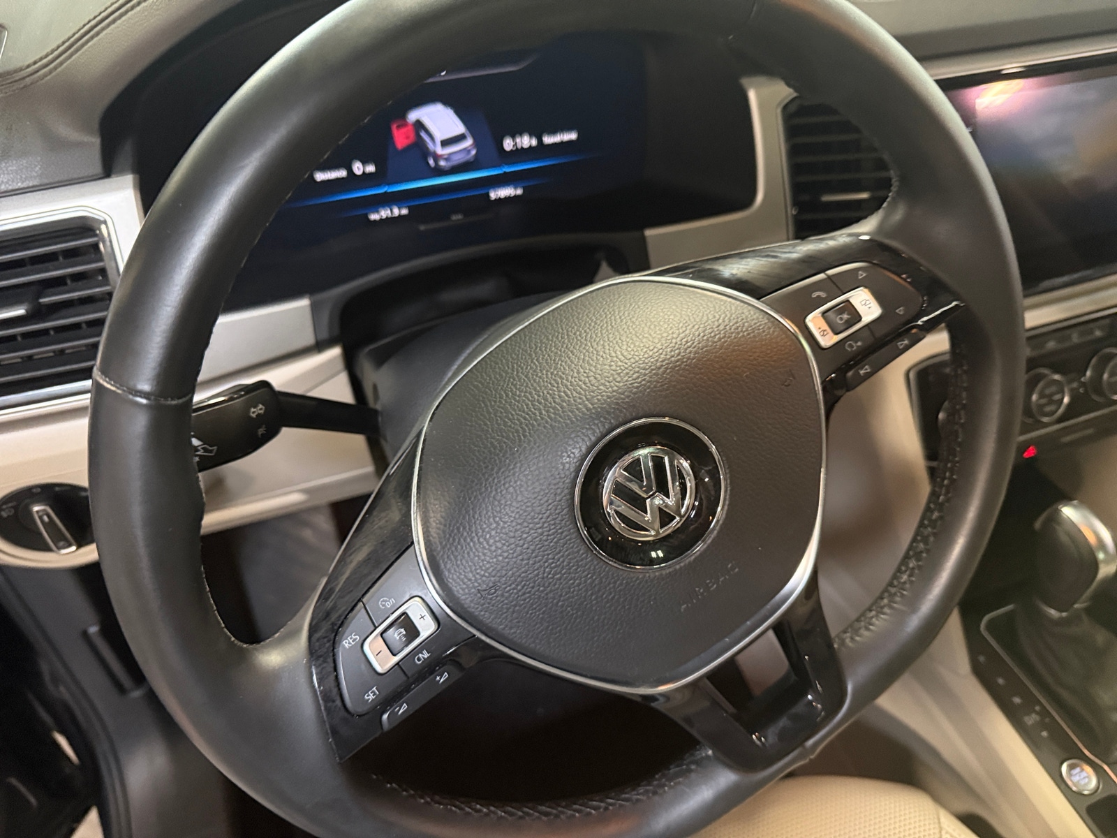 Thumbnail: 2018 Volkswagen Atlas - 5