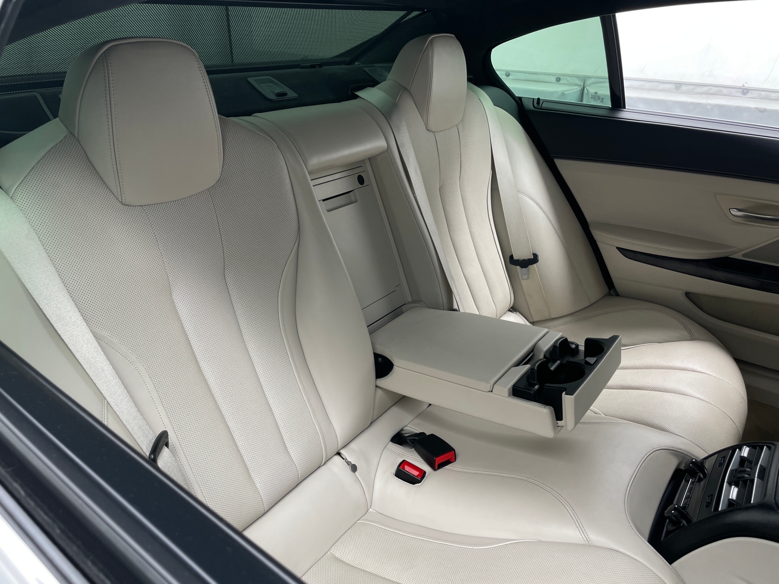 Thumbnail: 2013 BMW 6 Series - 6