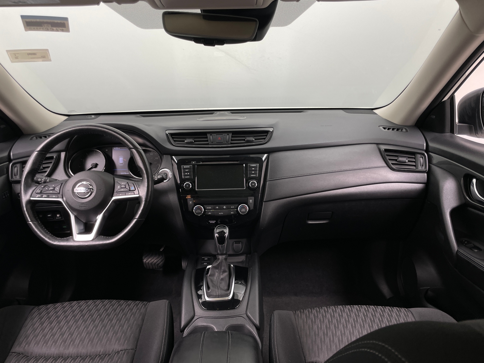 Thumbnail: 2020 Nissan Rogue - 3