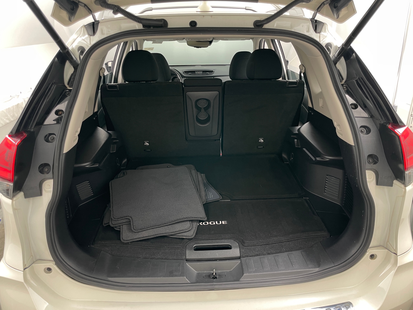 Thumbnail: 2020 Nissan Rogue - 7