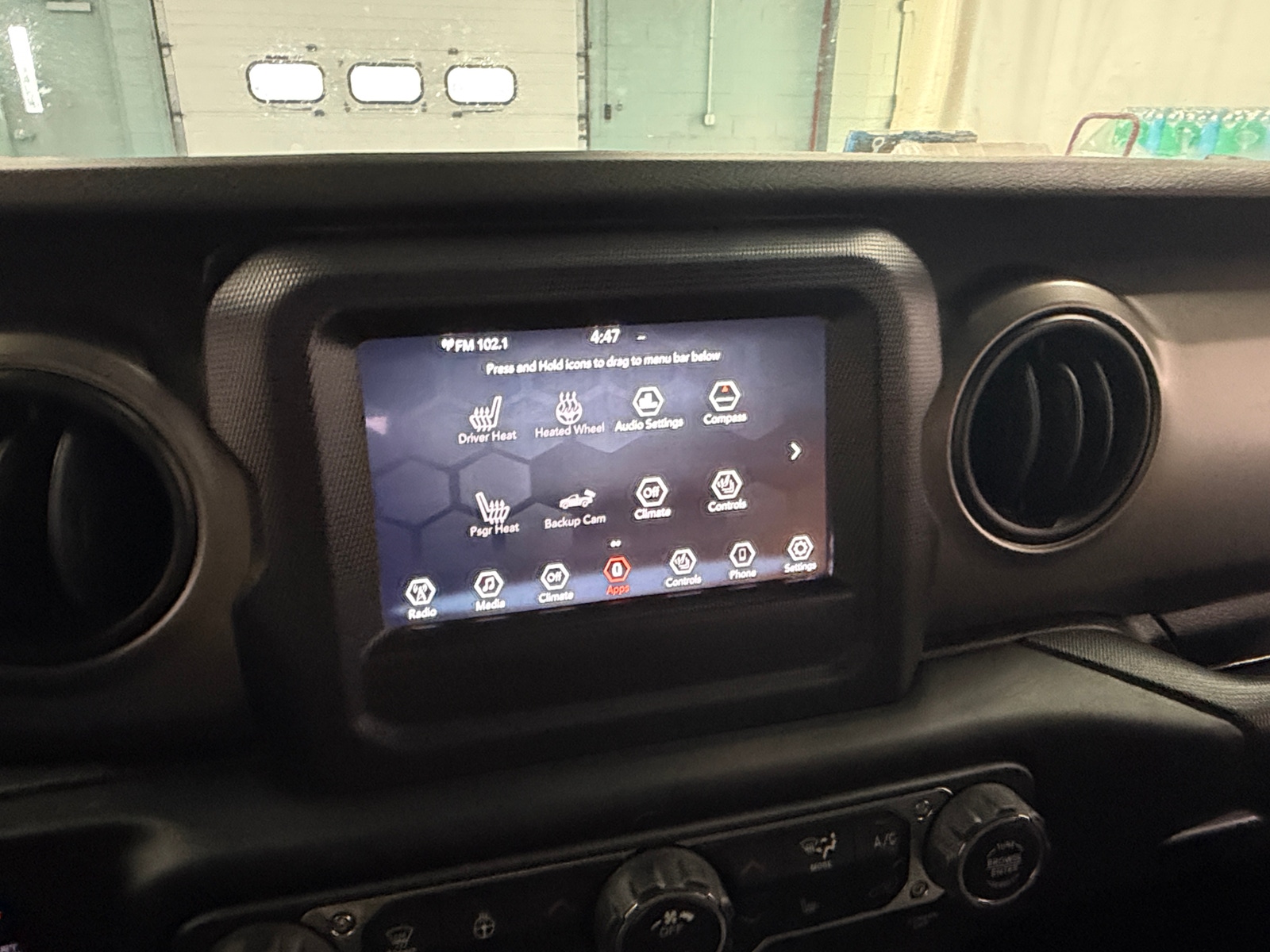Thumbnail: 2021 Jeep Gladiator - 4