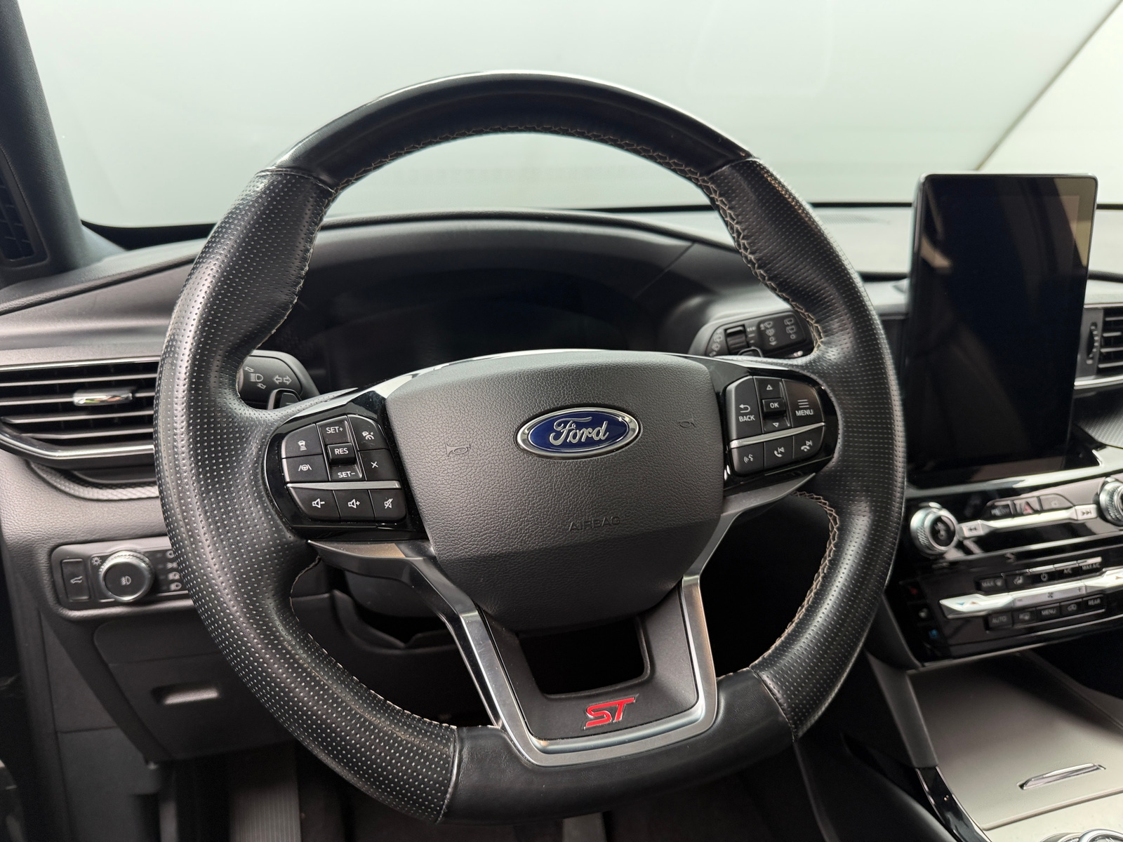 Thumbnail: 2021 Ford Explorer - 4