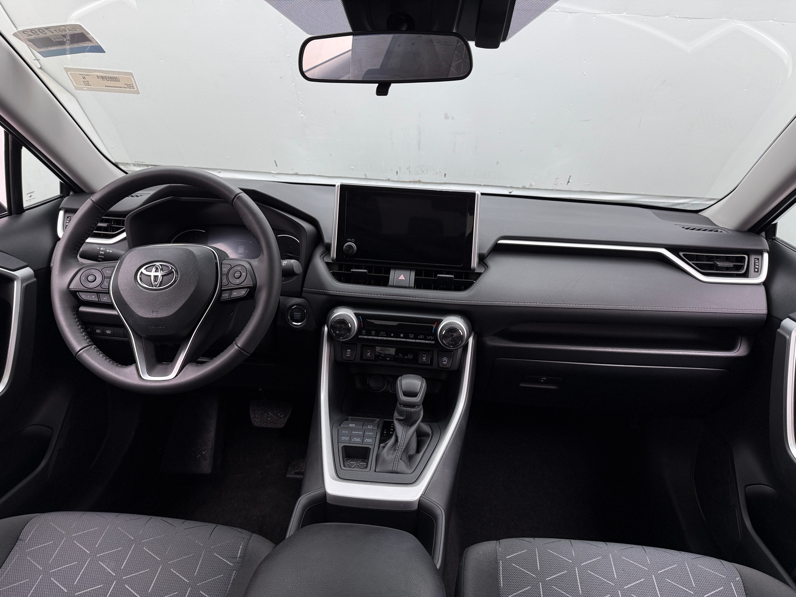 Thumbnail: 2025 Toyota RAV4 - 3