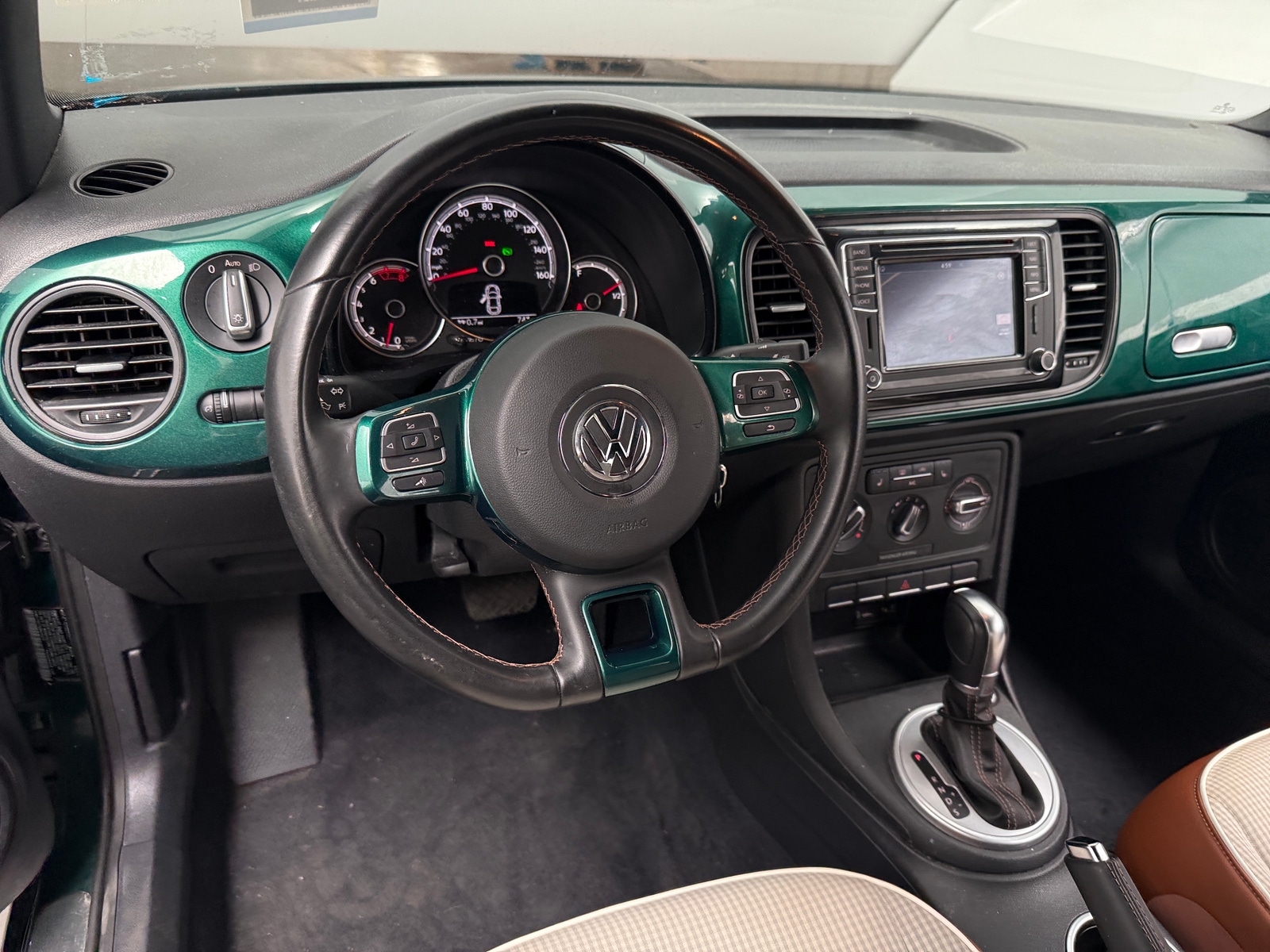 Thumbnail: 2017 Volkswagen Beetle - 5