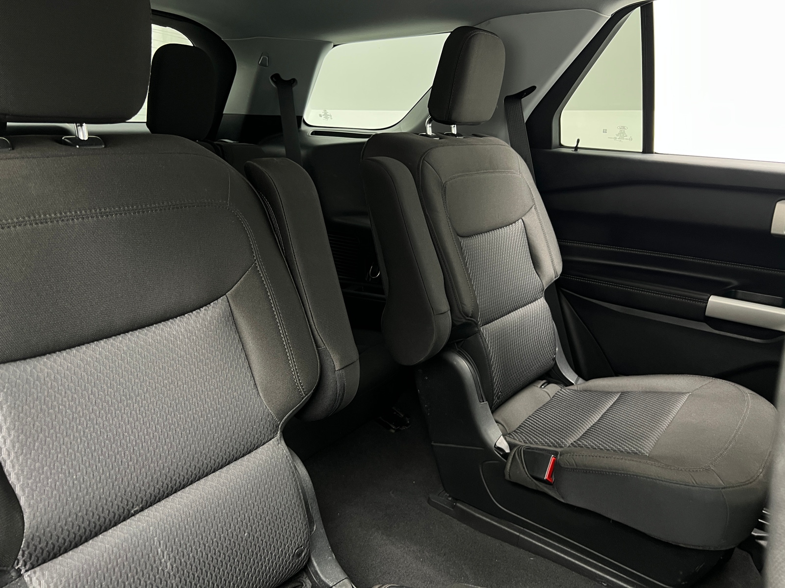 Thumbnail: 2022 Ford Explorer - 6