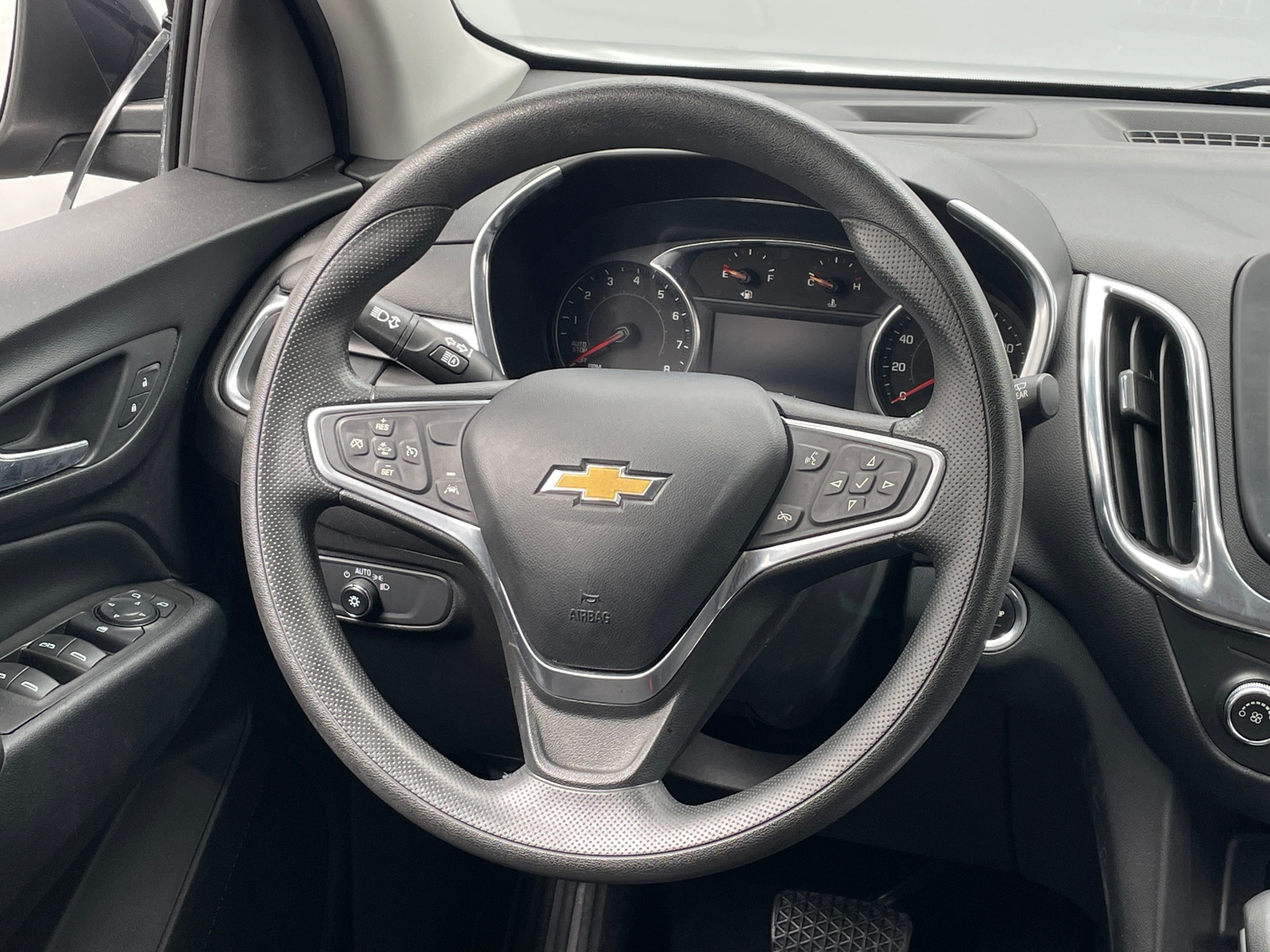Thumbnail: 2023 Chevrolet Equinox - 5