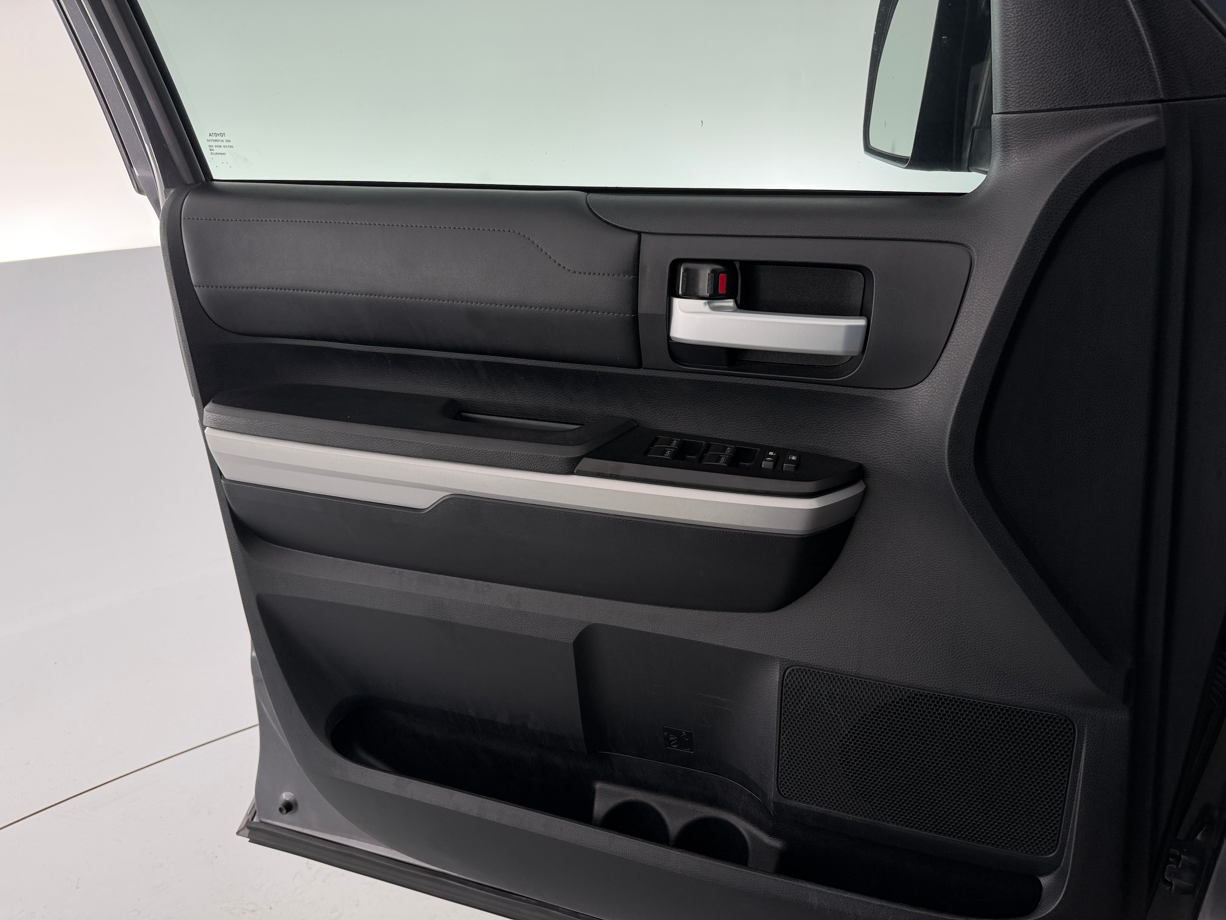 2018 Toyota Tundra Limited - Photo 8
