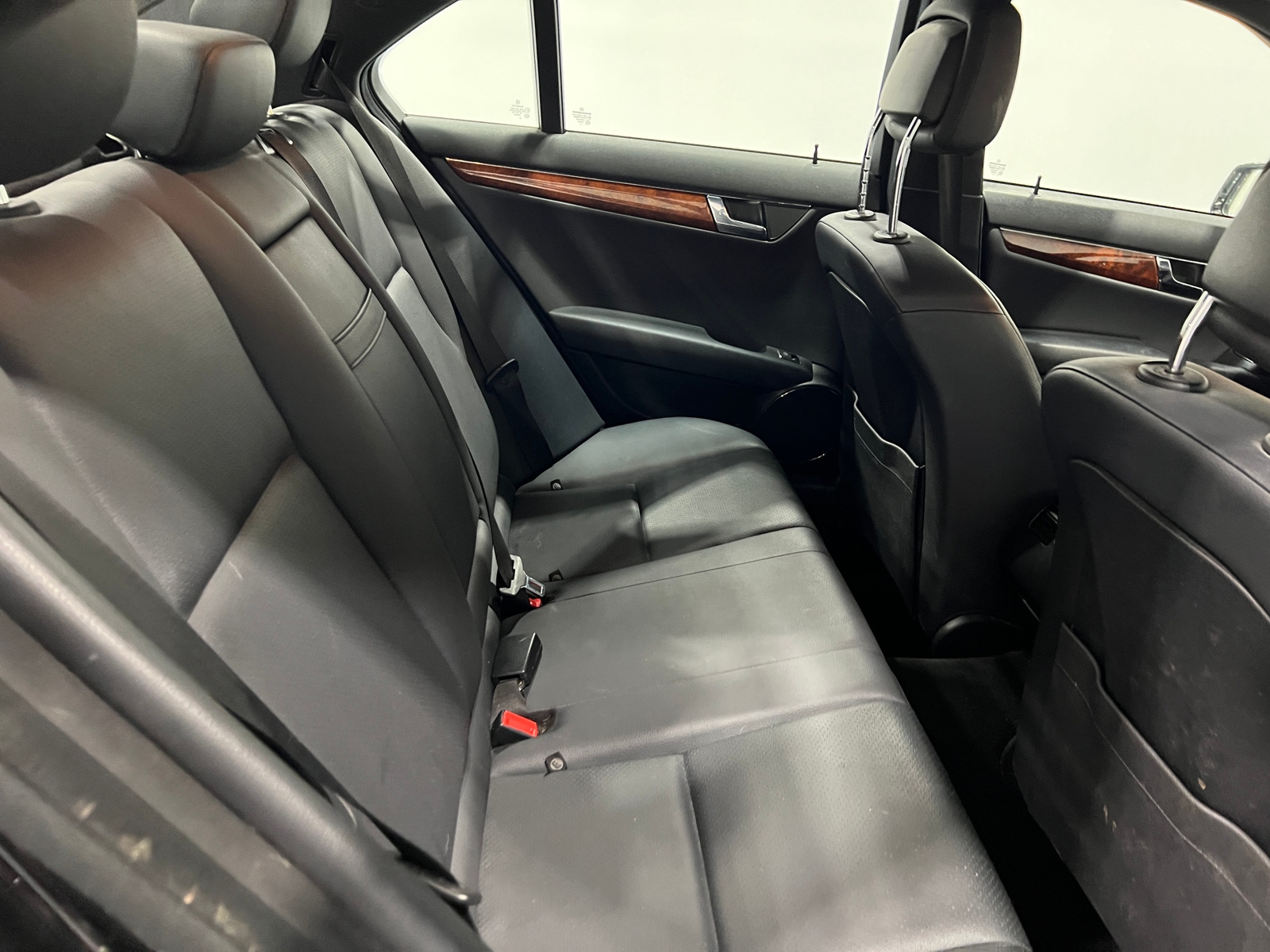 Thumbnail: 2011 Mercedes-Benz C-Class - 6