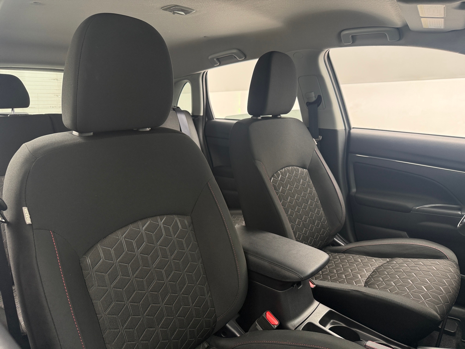 Thumbnail: 2026 Mitsubishi Outlander Sport - 2
