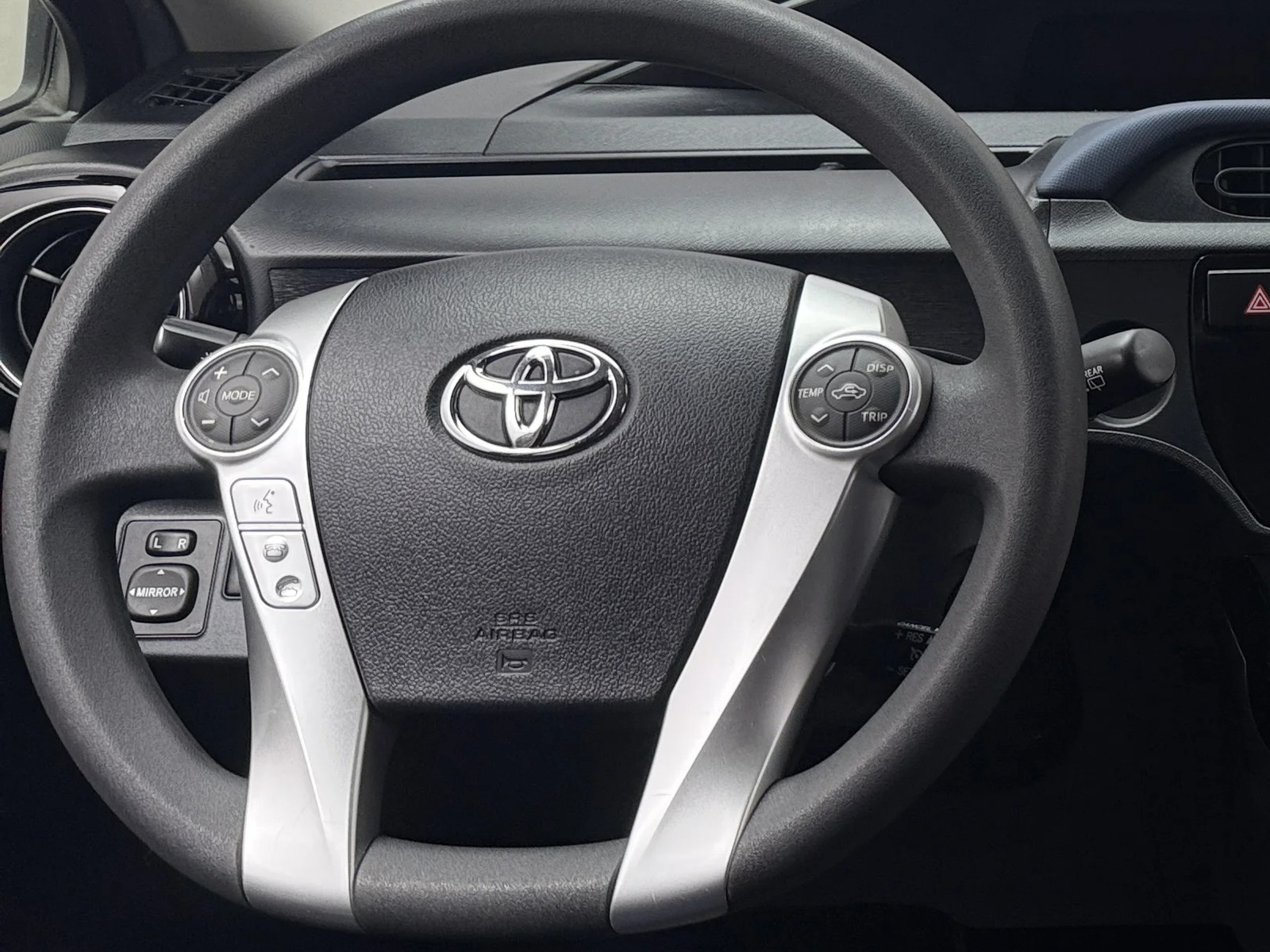 Thumbnail: 2017 Toyota Prius c - 5
