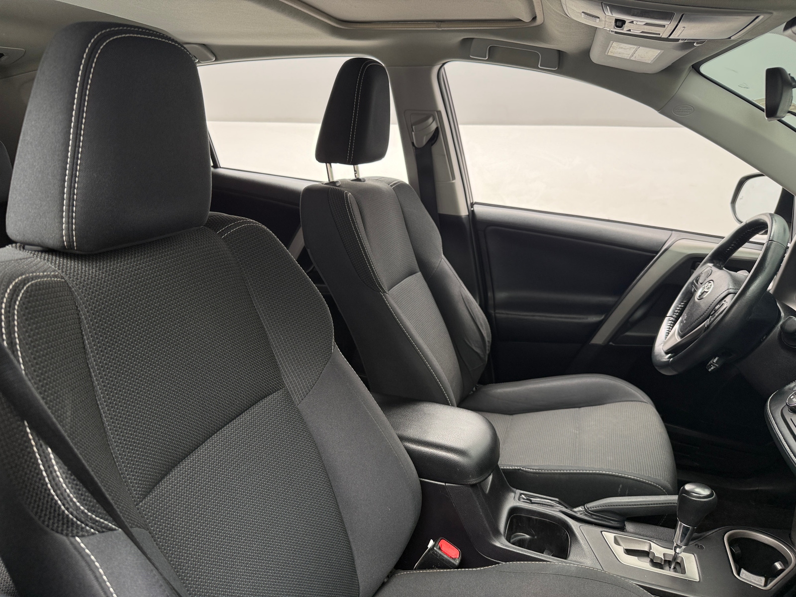 Thumbnail: 2018 Toyota RAV4 - 2