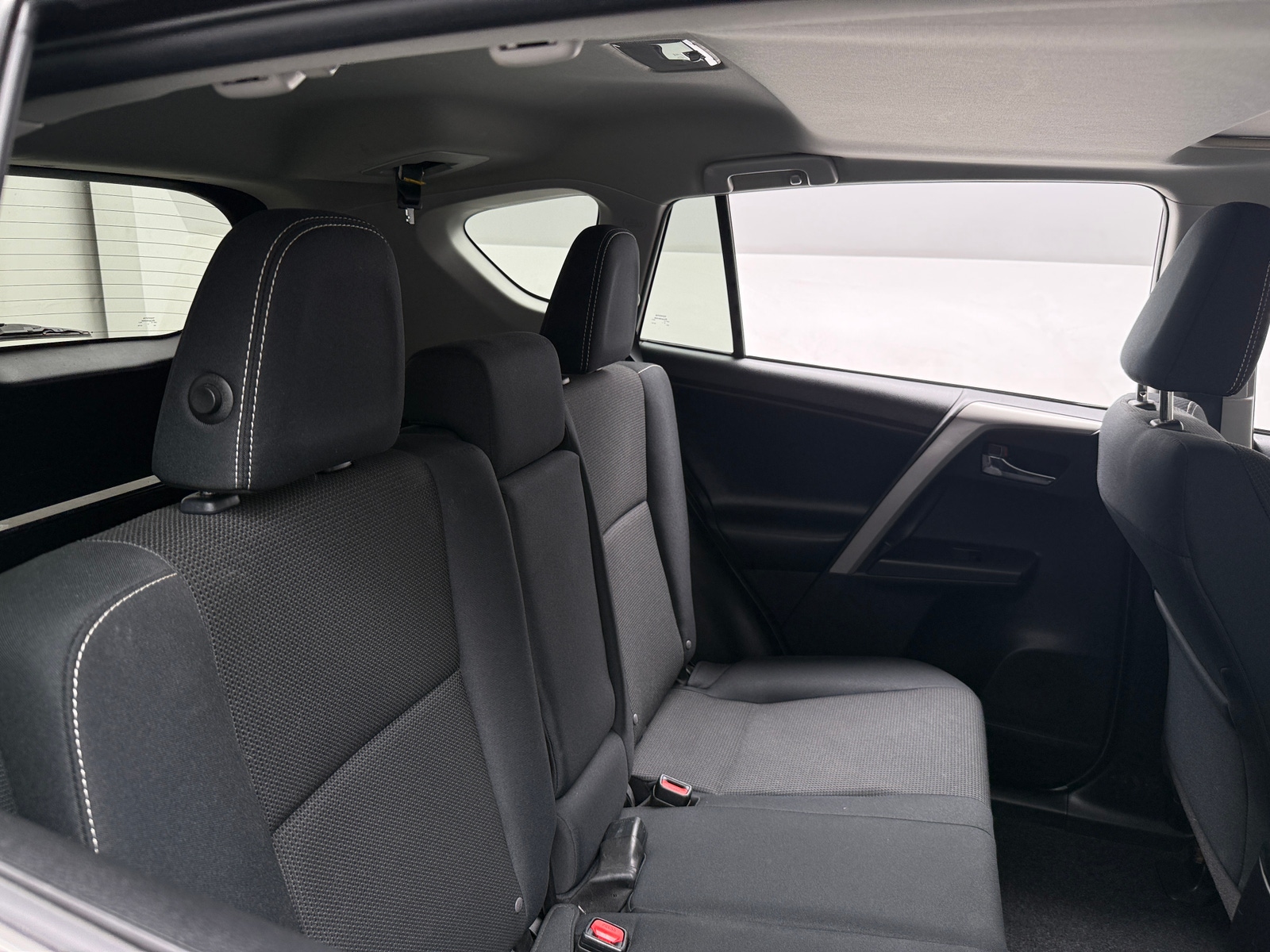 Thumbnail: 2018 Toyota RAV4 - 6