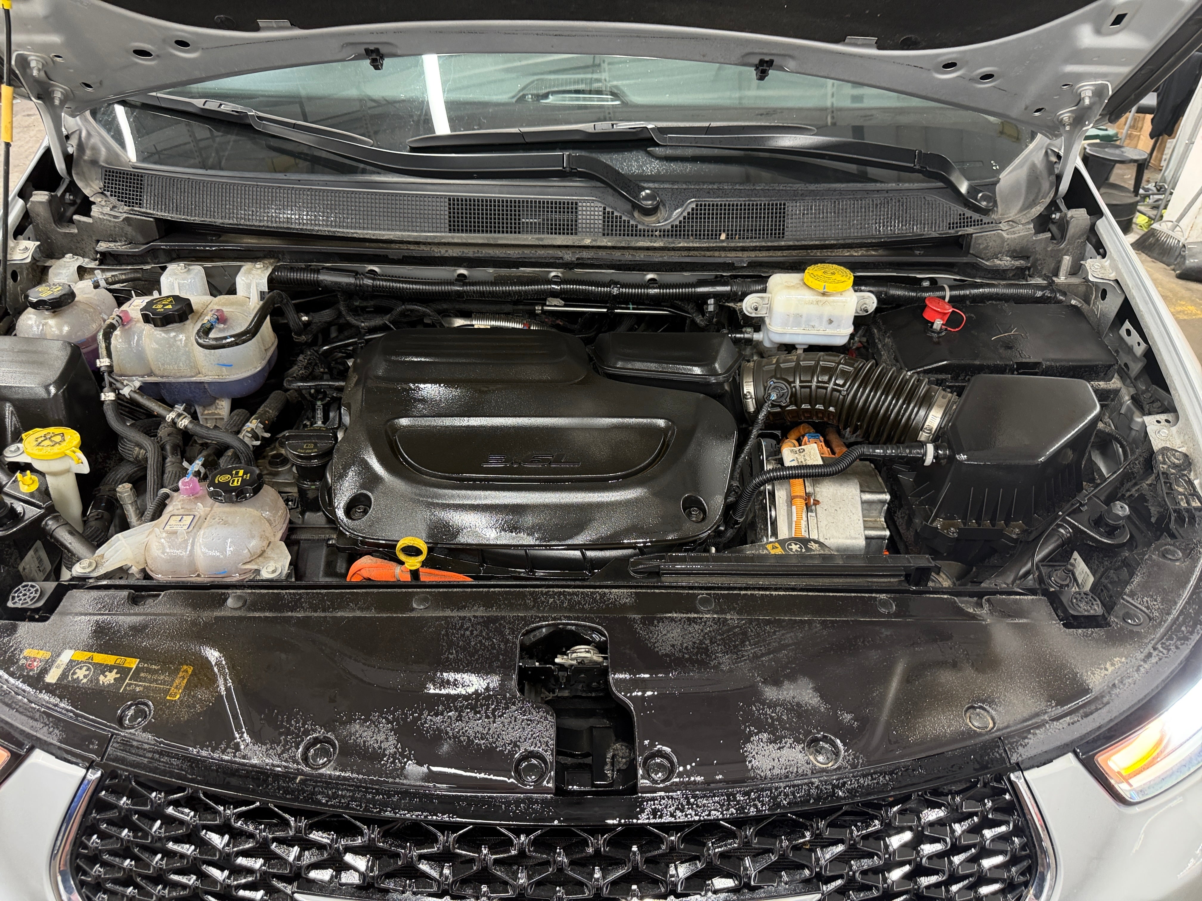 2024 Chrysler Pacifica PHEV