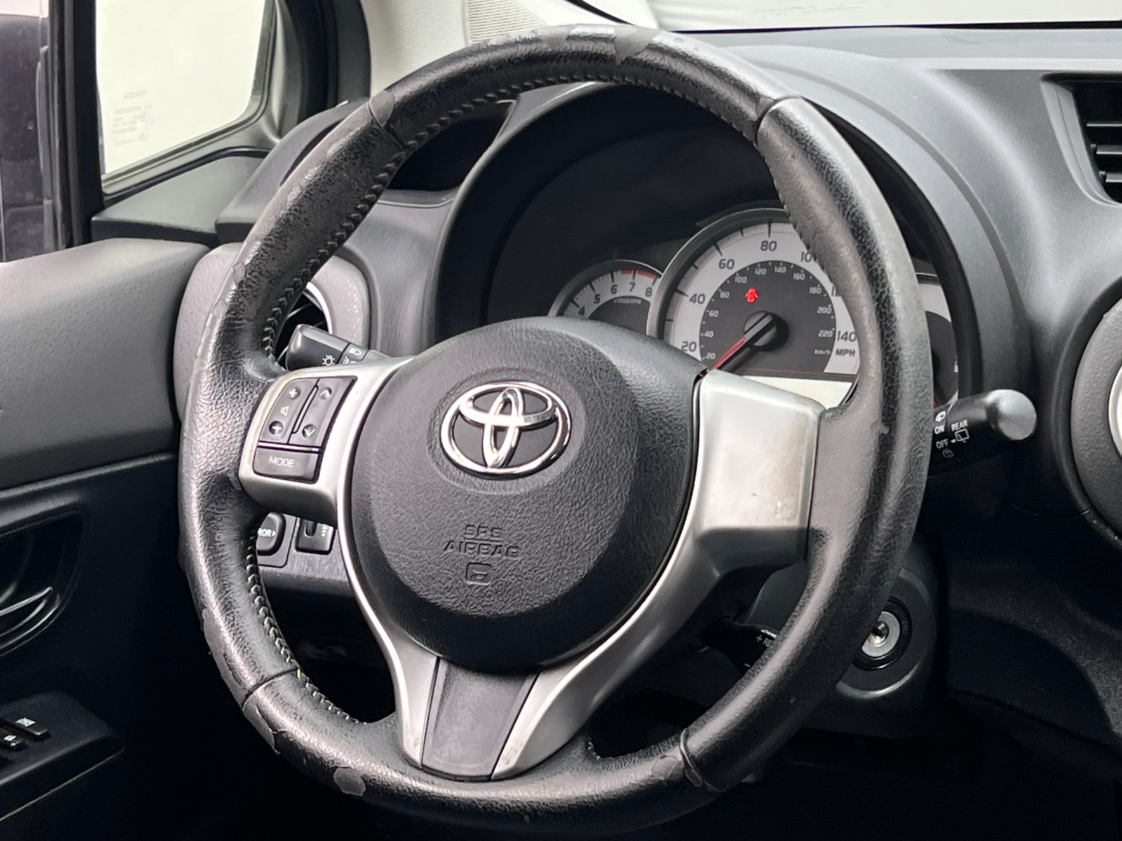 Thumbnail: 2014 Toyota Yaris - 5
