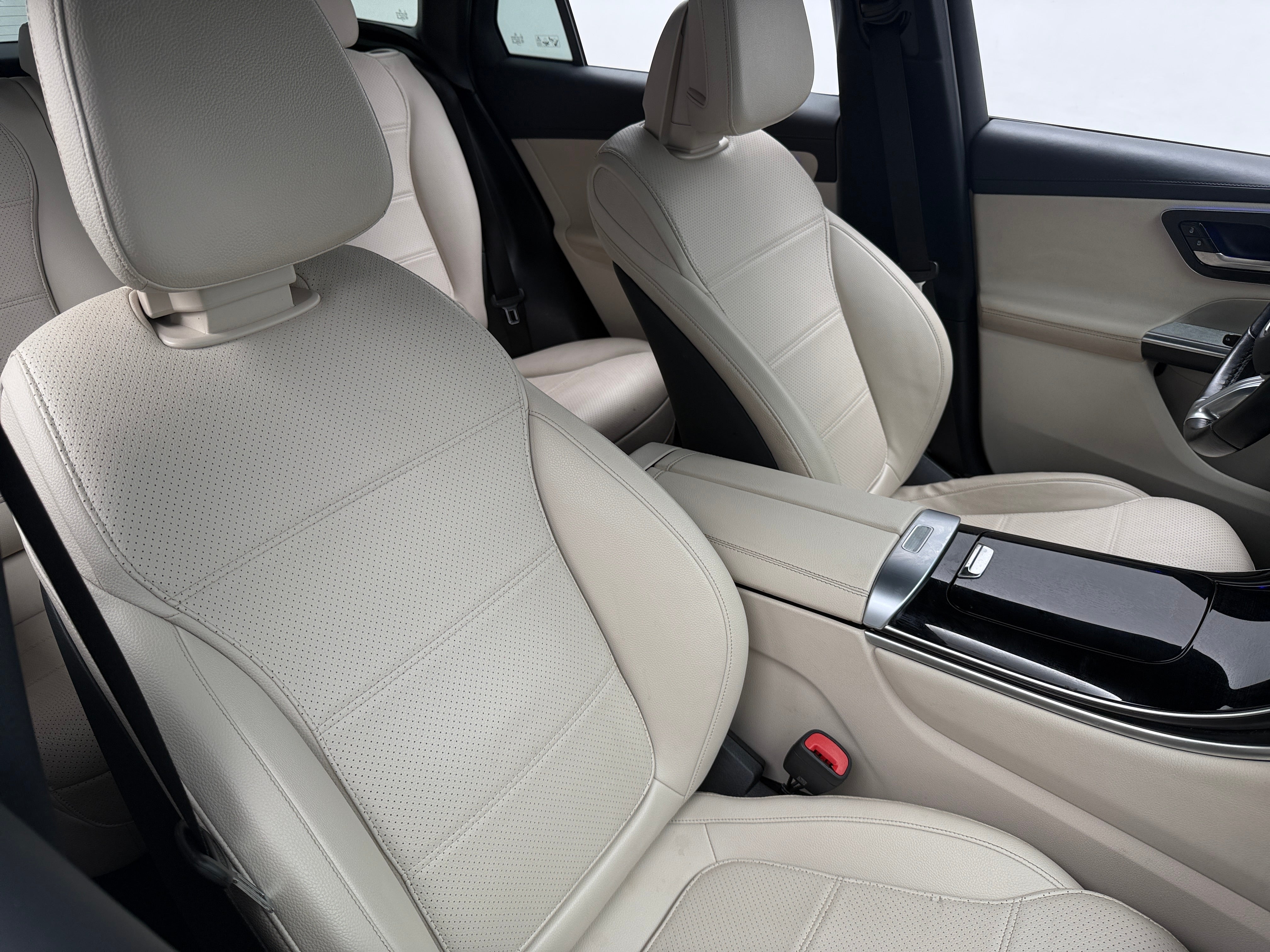 2023 Mercedes-Benz GLC