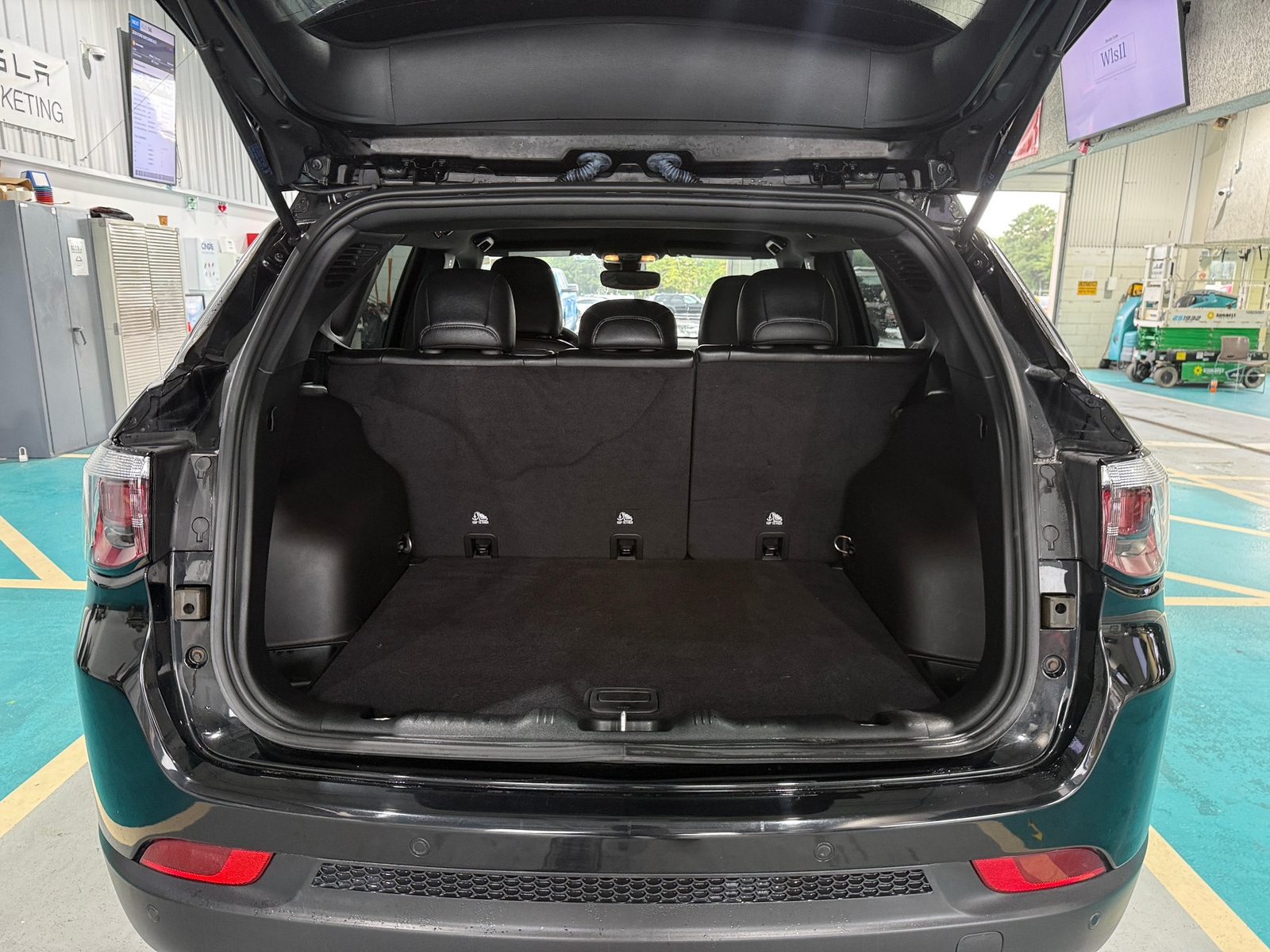 Thumbnail: 2023 Jeep Compass - 6